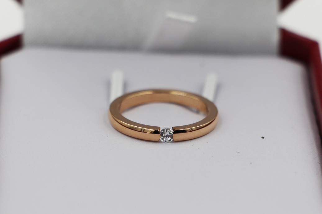 j2-210批发玫瑰金女夹钻开口夹镶钻单钻同款戒指 玫瑰金戒指女