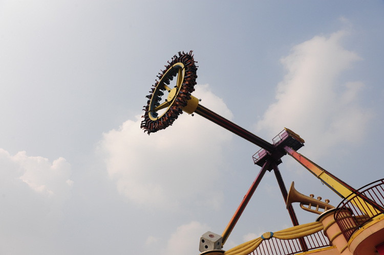 【荥阳市铭扬游乐设备厂】大摆锤运营商介绍 - 农机