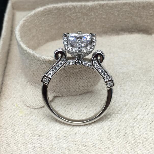 荷花皇冠荷花钻戒s925银微镶钻莲花指尖婚介明星同款镀18k白金女