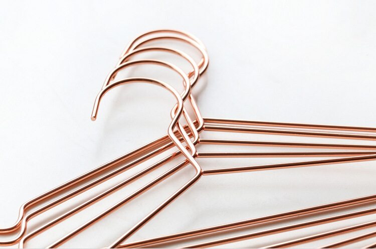 个性定制高档服装店金属衣架 带坎玫瑰金色铁衣架