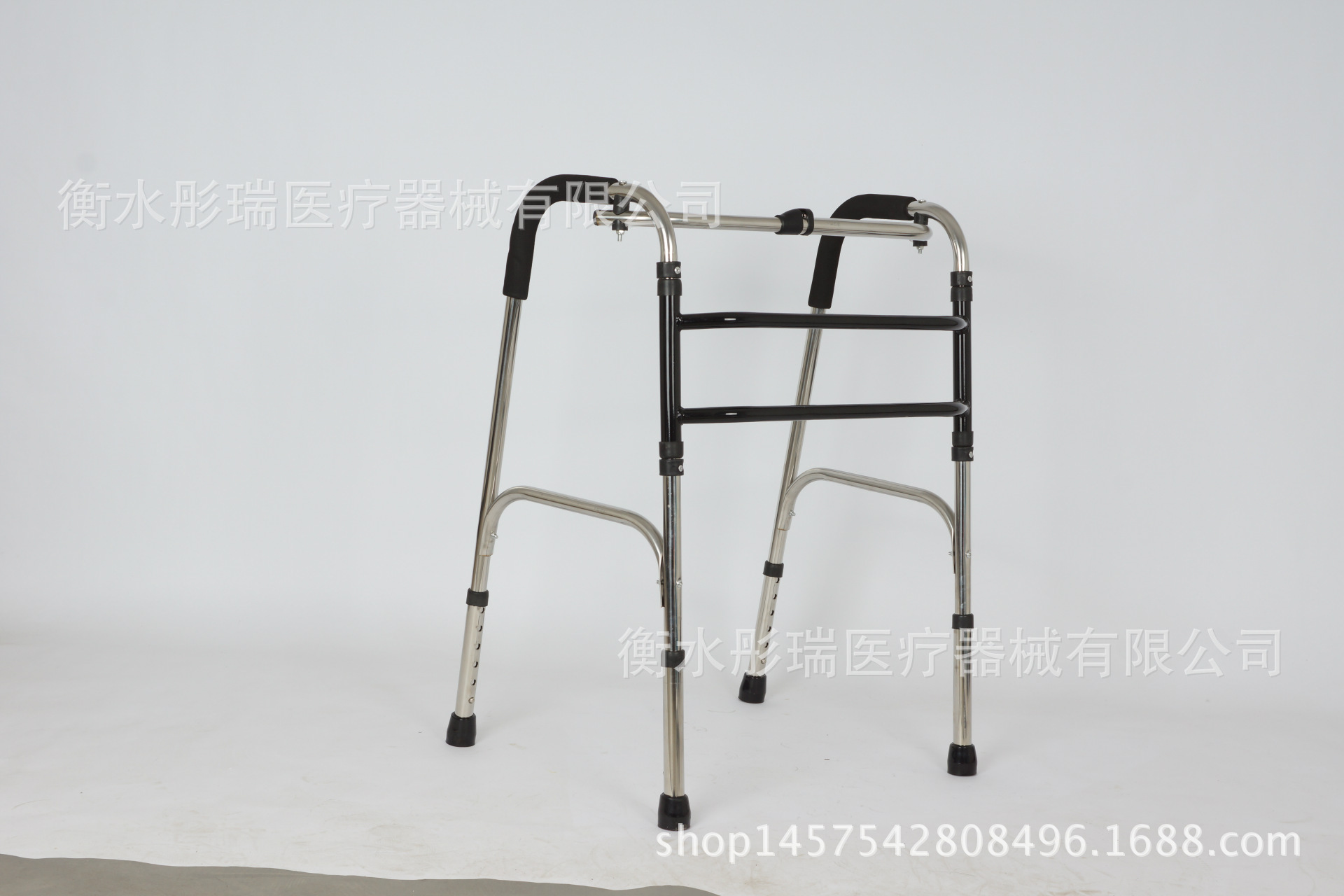 厂家专卖保健器具 病人康复钢助行器 带四轮助行器座便椅 热卖