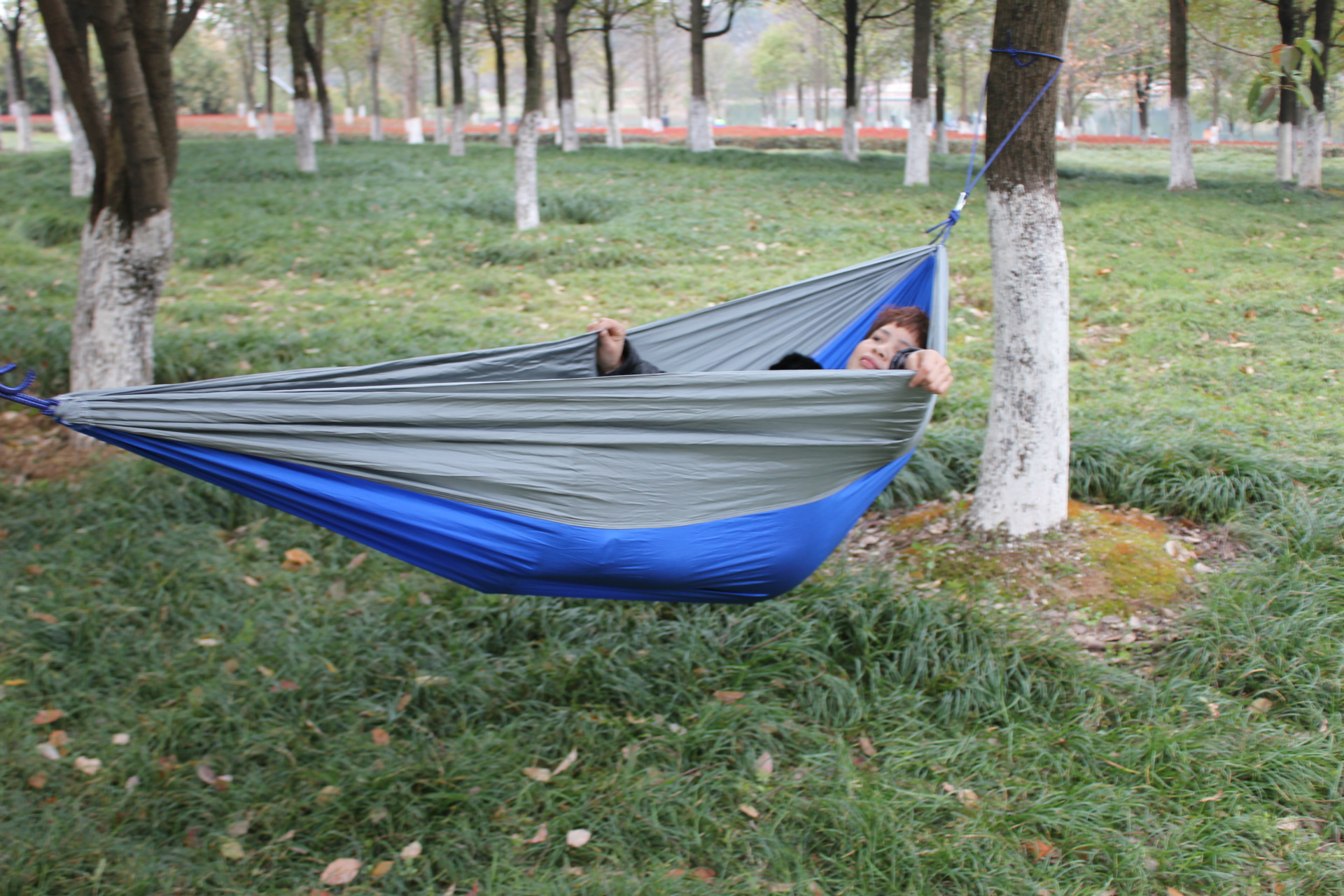 厂家直销户外降落伞布料吊床/双人吊床批发吊床户外降落伞布吊床