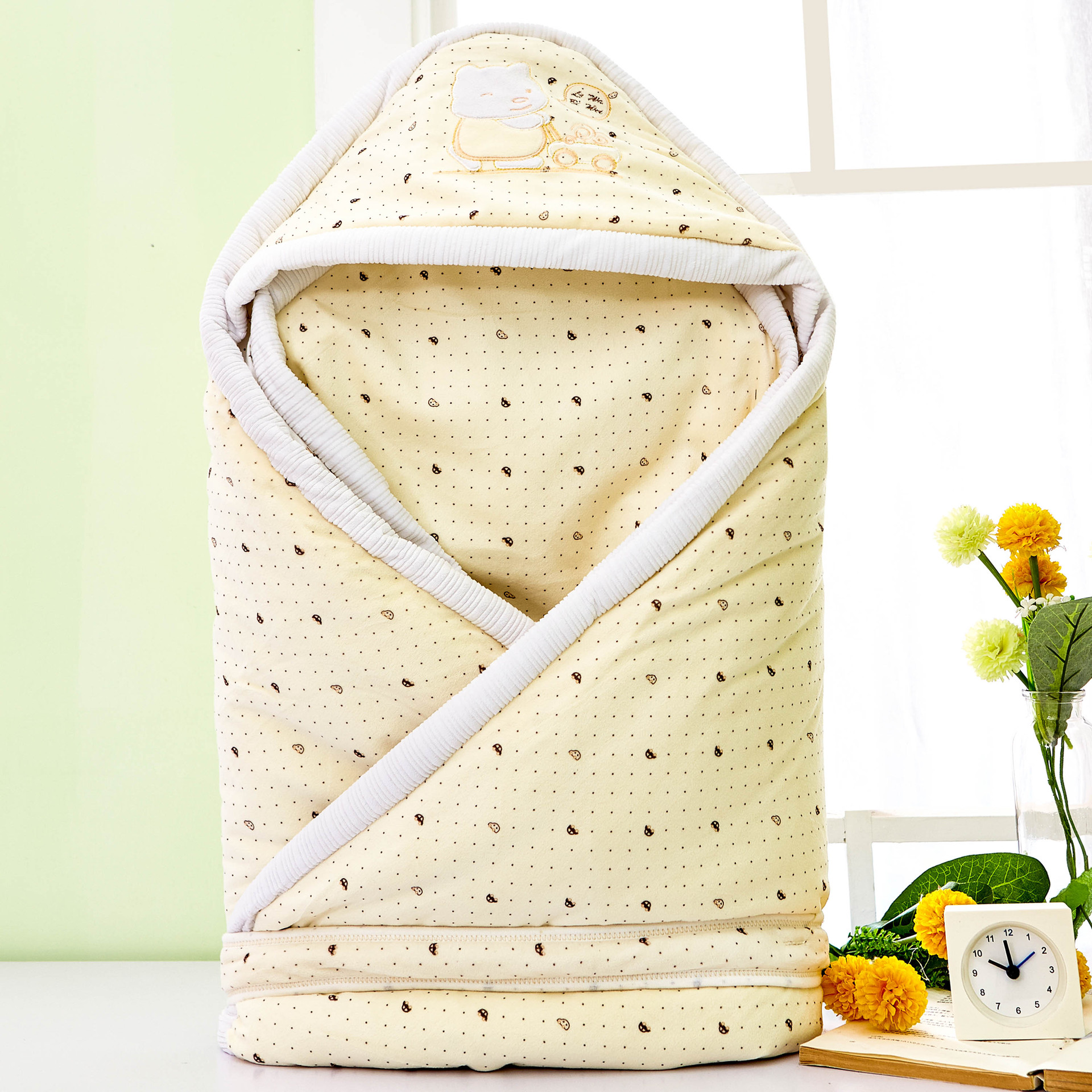 d133亲情谷纯棉婴儿抱被新生儿纯棉卡通字母包被冬款加厚可托胆