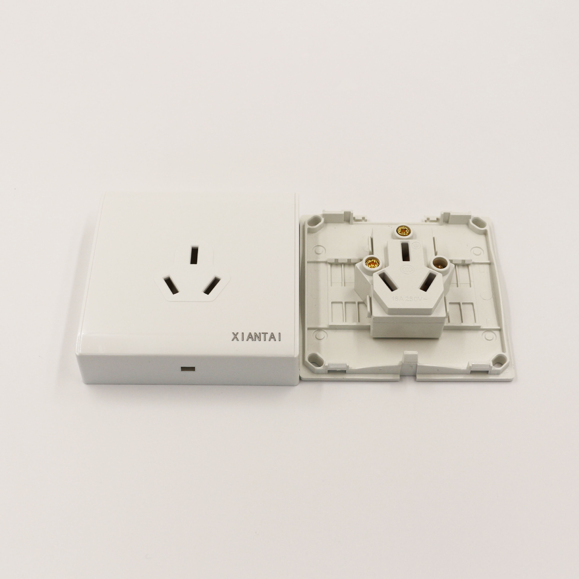 明装三孔16a空调插座 86型明装墙壁插座 3孔明装插座厂家