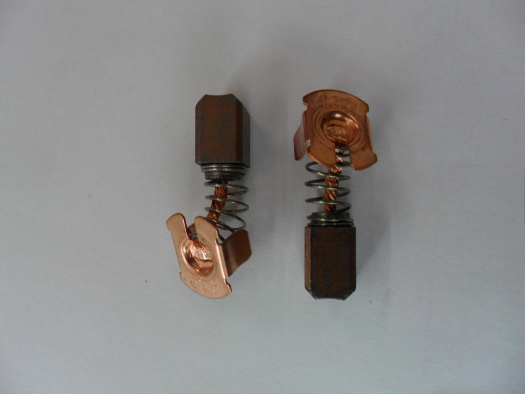 makita牧田 原装碳刷cb-430 每小盒2个装 供多款充电式工具使用