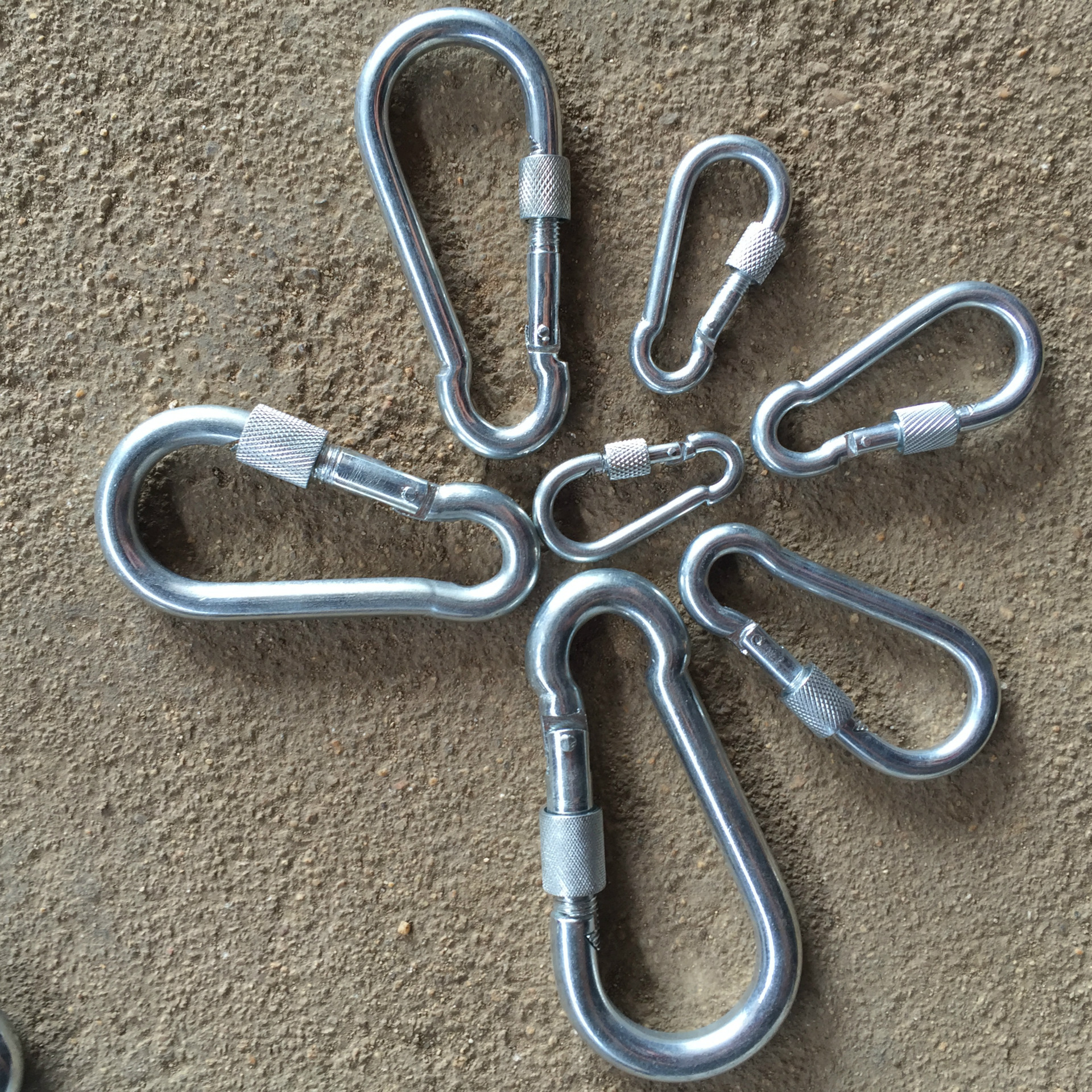 厂家直销国标非标登山扣安全扣保险扣连接环镀锌弹簧钩