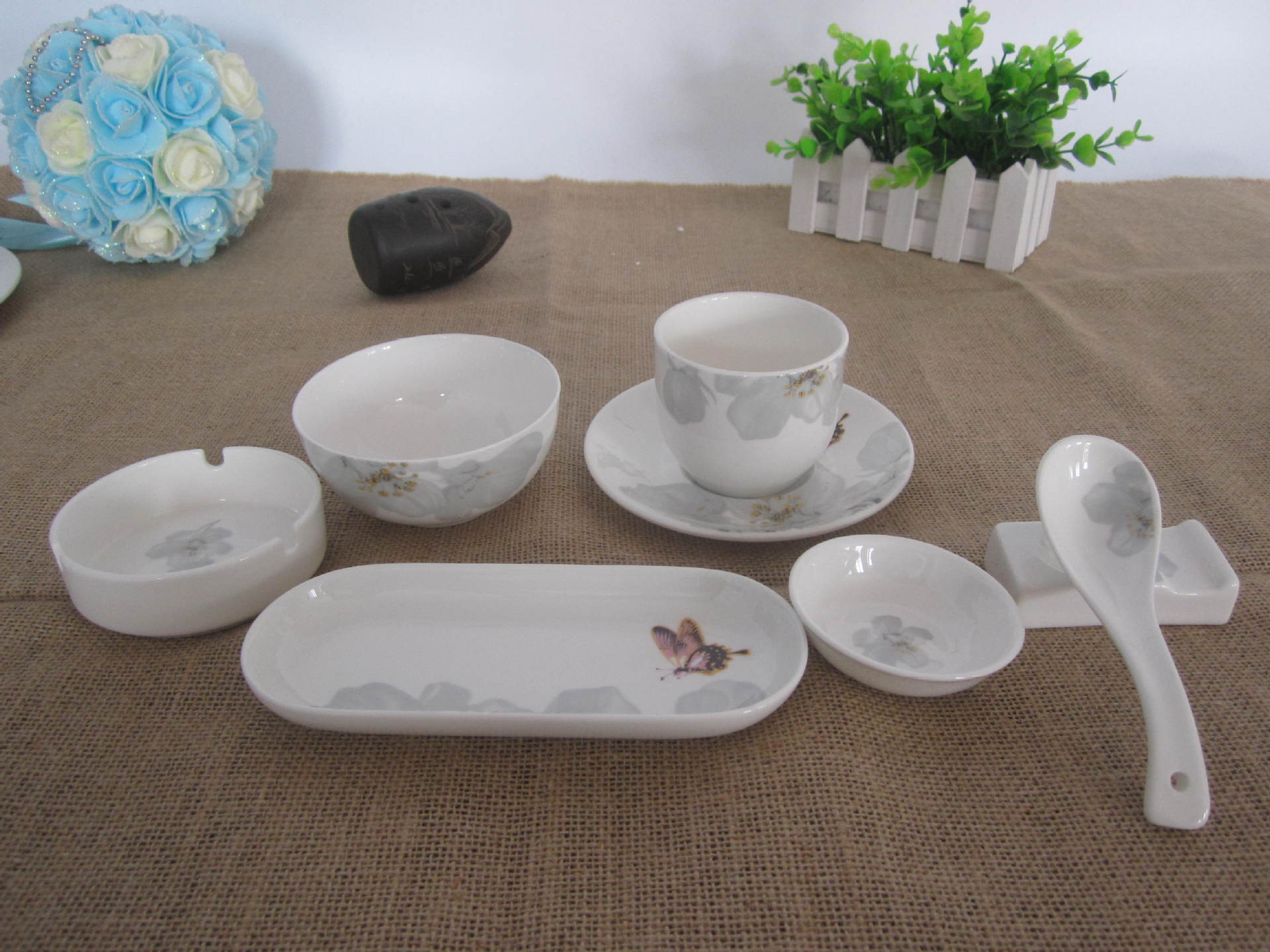 雷格 唐山骨瓷高档陶瓷餐具 水墨蝶恋花套装 田园家用送礼可定制