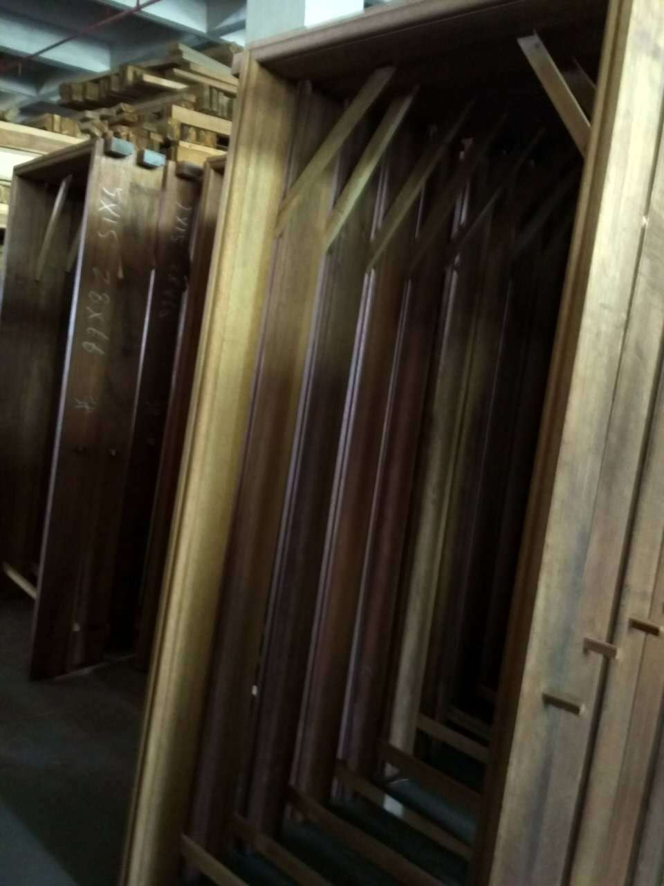 潮汕厂家直销菠萝格实木门 欧式门 进户门 推拉门 红木门