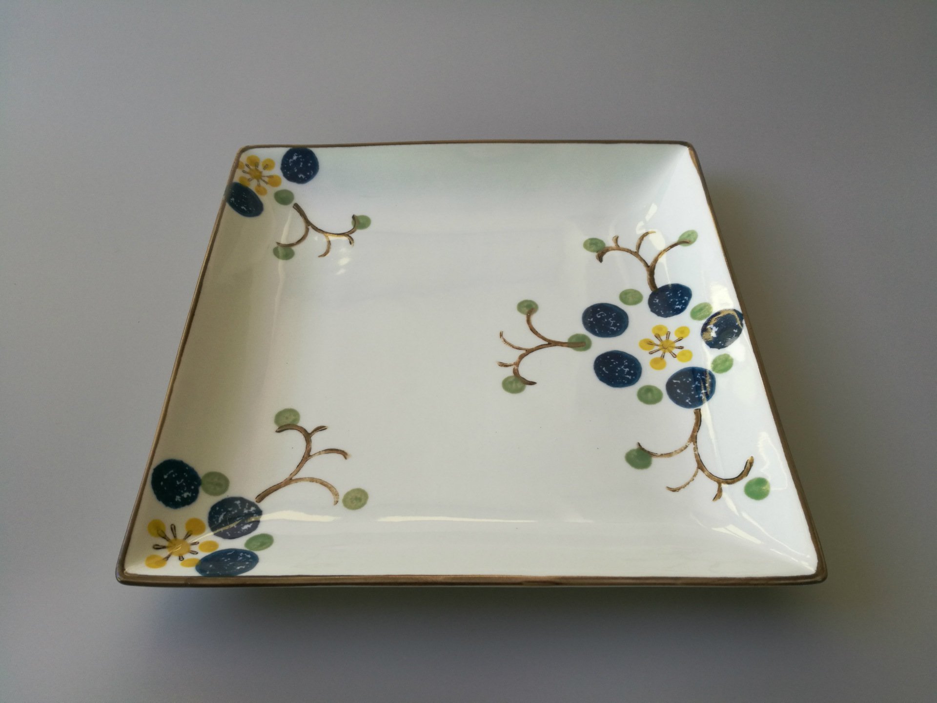 日式釉下彩手绘陶瓷餐具盘子果盘菜碟家用碗盘碟套装创意礼品批发