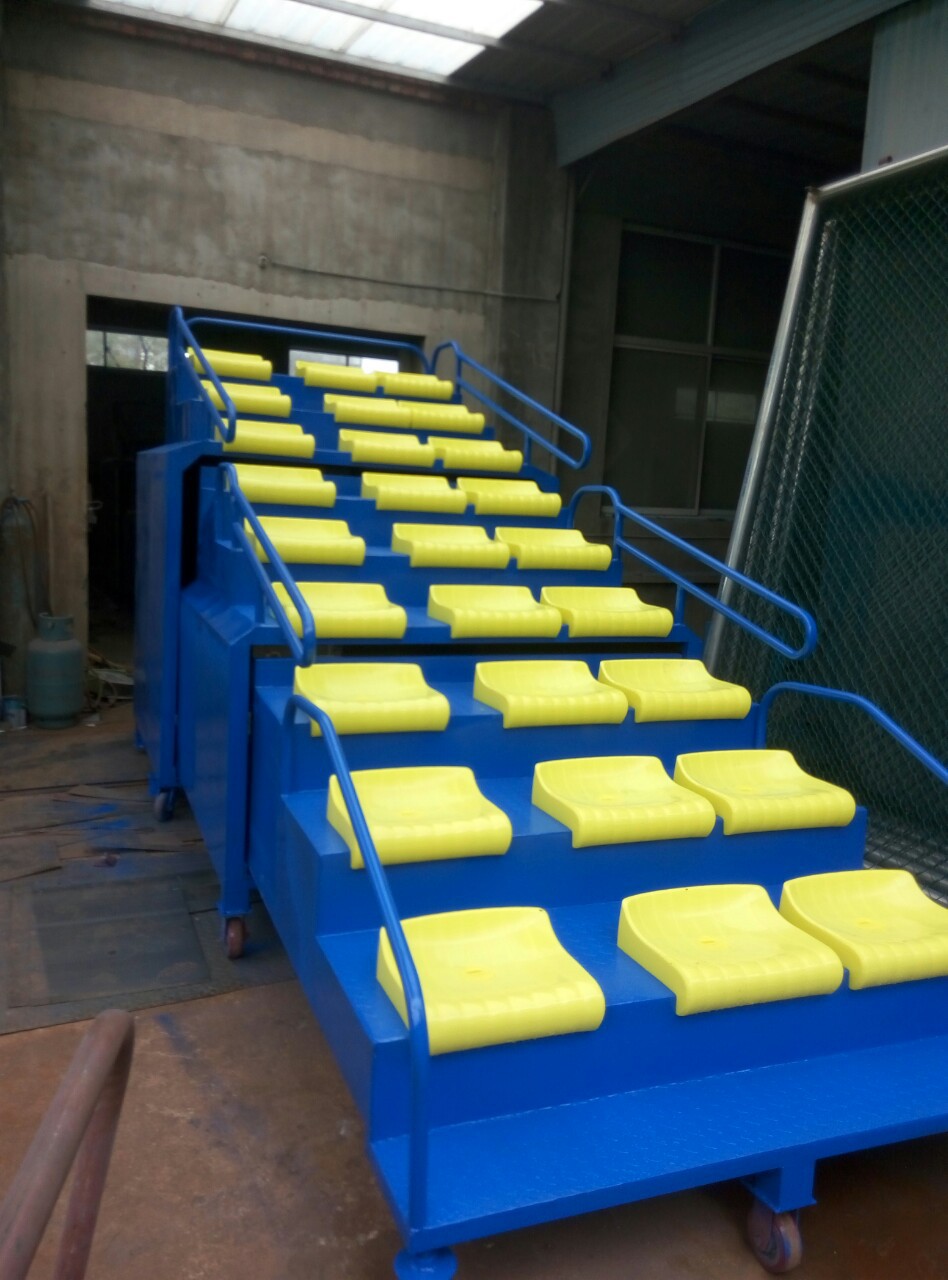 27座终点裁判台