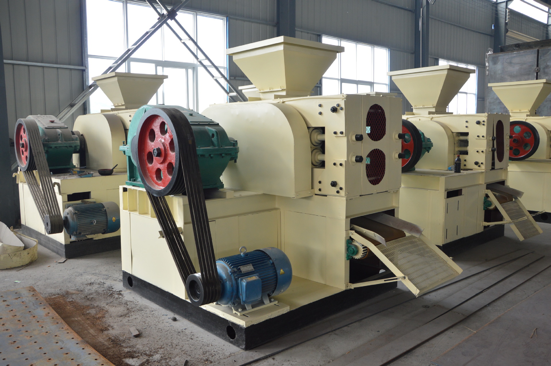 污泥压球机 厂家直销高压干粉压球机 型煤节煤设备批发