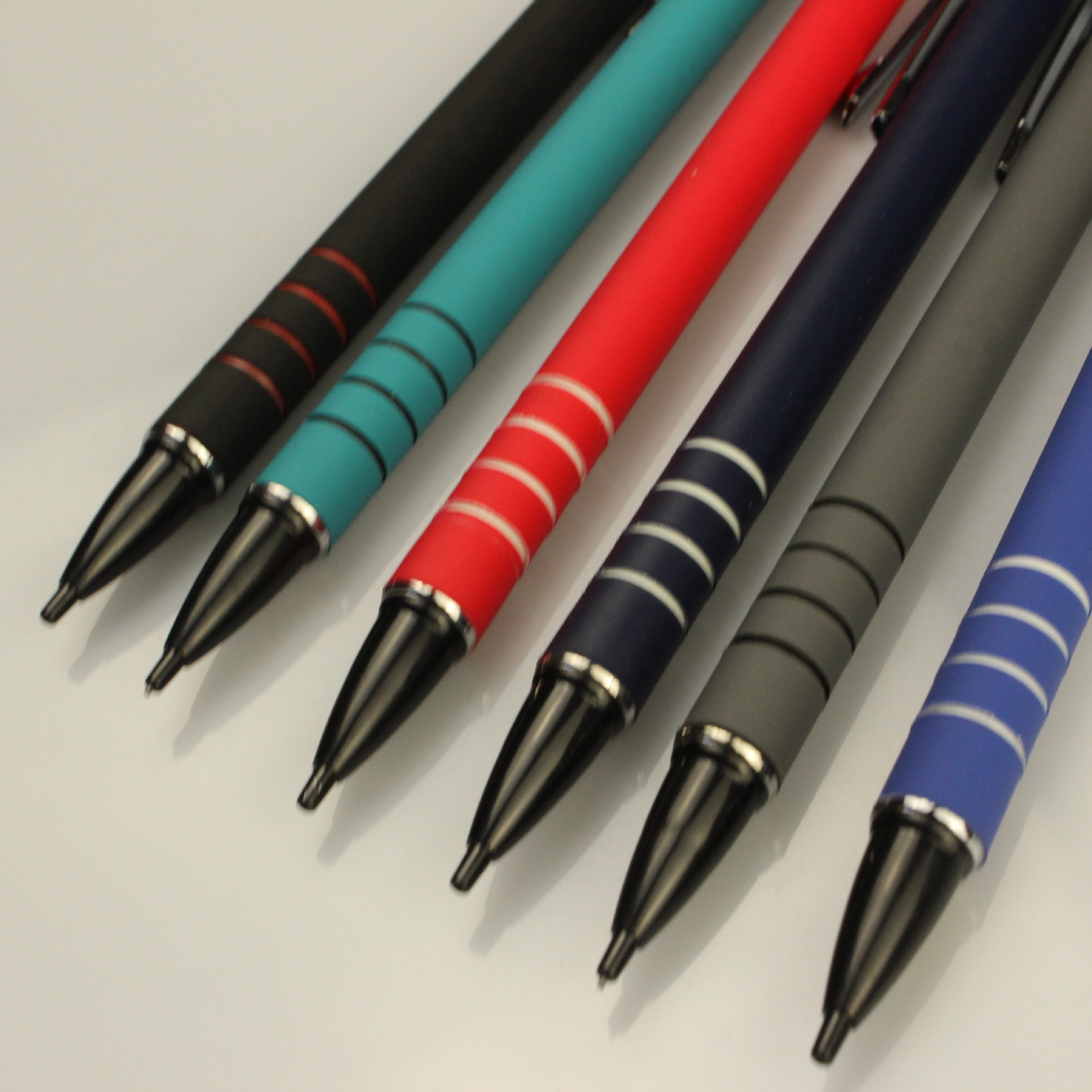 外贸出口 橡胶杆活动铅笔 金属笔夹优质橡塑笔杆自动铅笔