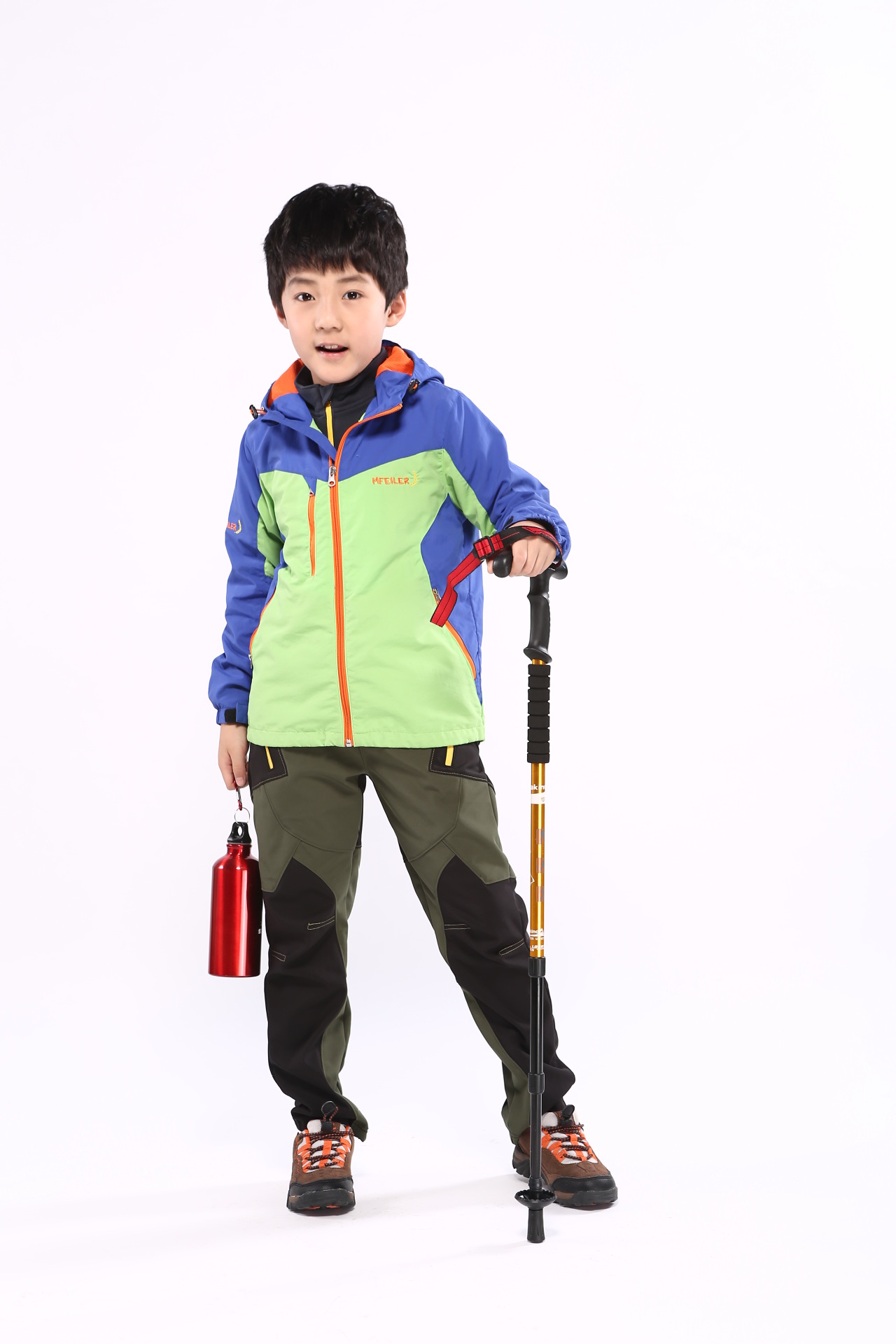 麦飞乐儿户外服装防水防风透气网布里衬连帽儿童时尚拼接冲锋衣