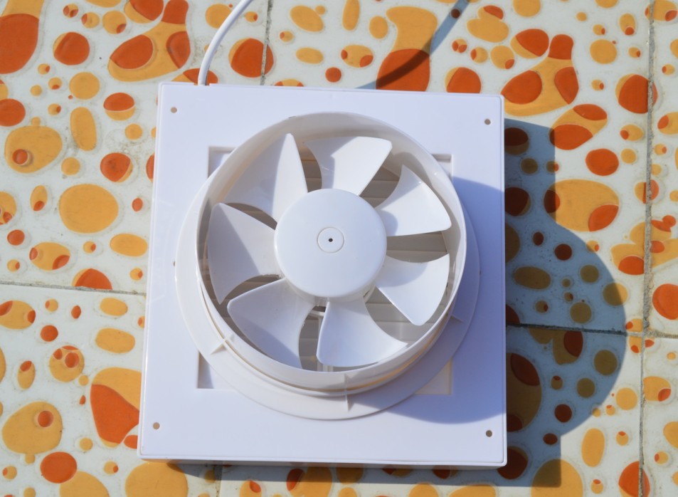 浴室墙壁式静音排气扇 风压橱窗式换气扇 厨房卫生间抽风机排风扇