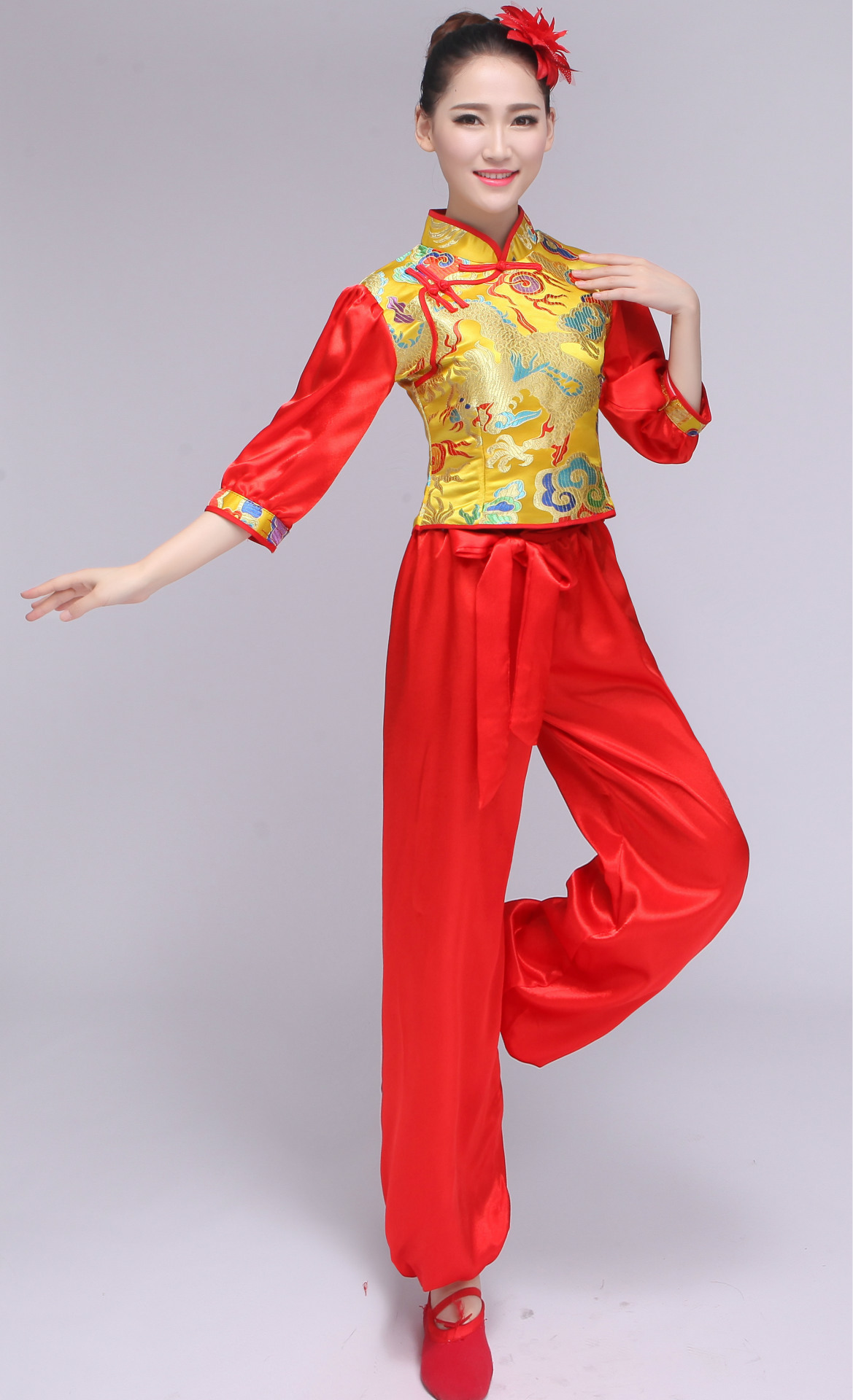 中国民族风秧歌服腰鼓服打鼓服广场舞蹈演出服装现代舞台表演男女