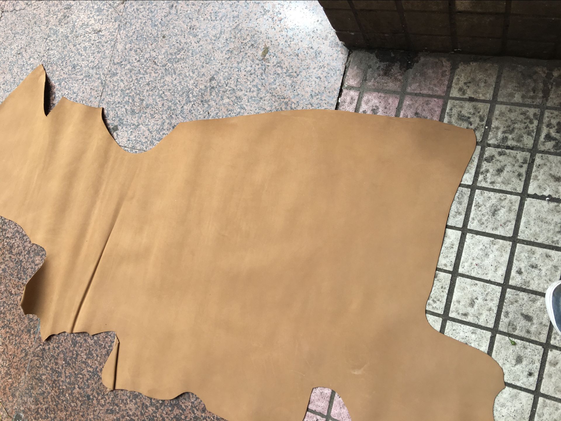 头层磨砂牛皮,牛巴戈,真皮皮料,土色