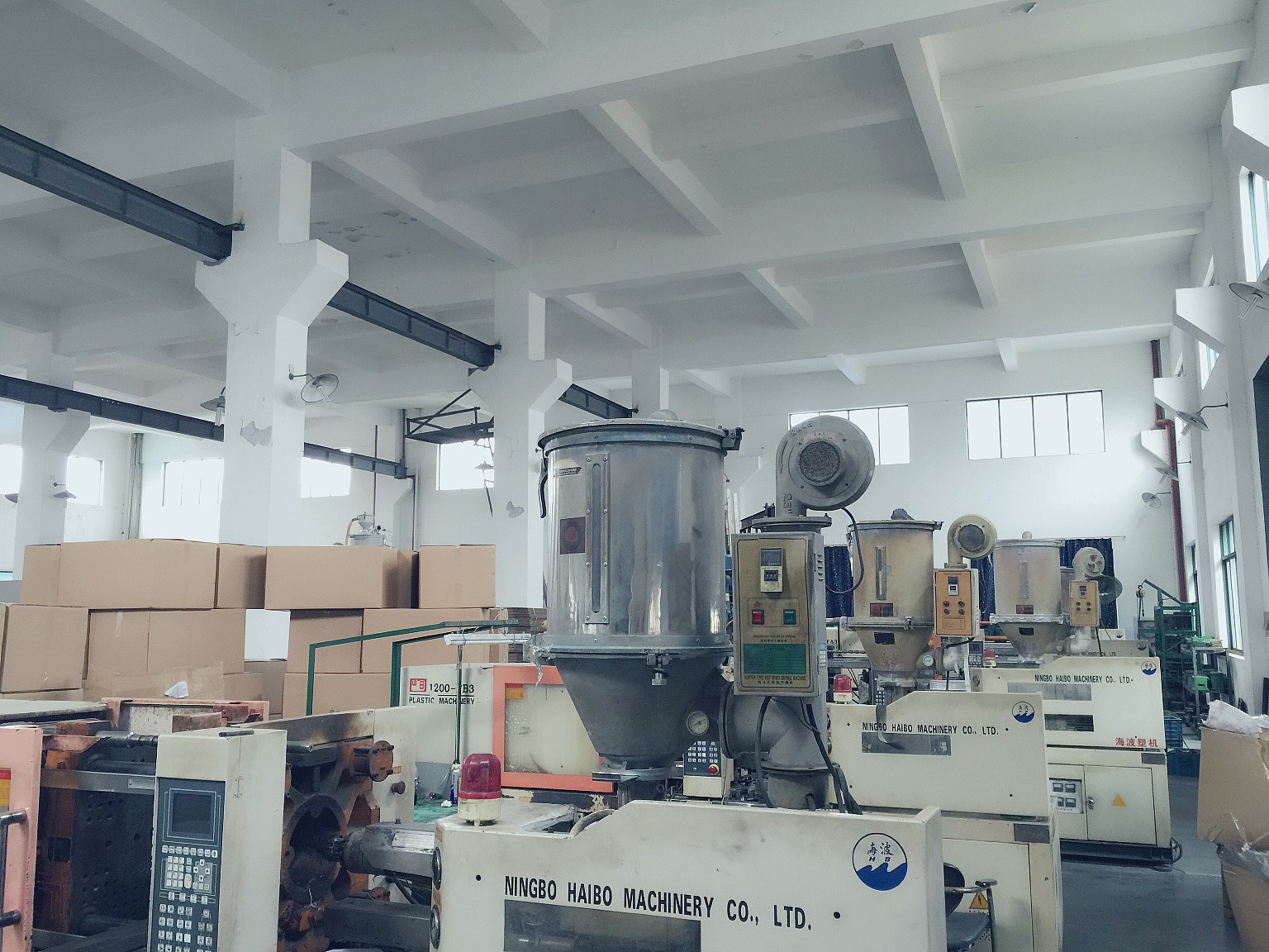 pvc塑胶注塑加工厂家生产塑料制品定制开发钩子配件产品定做