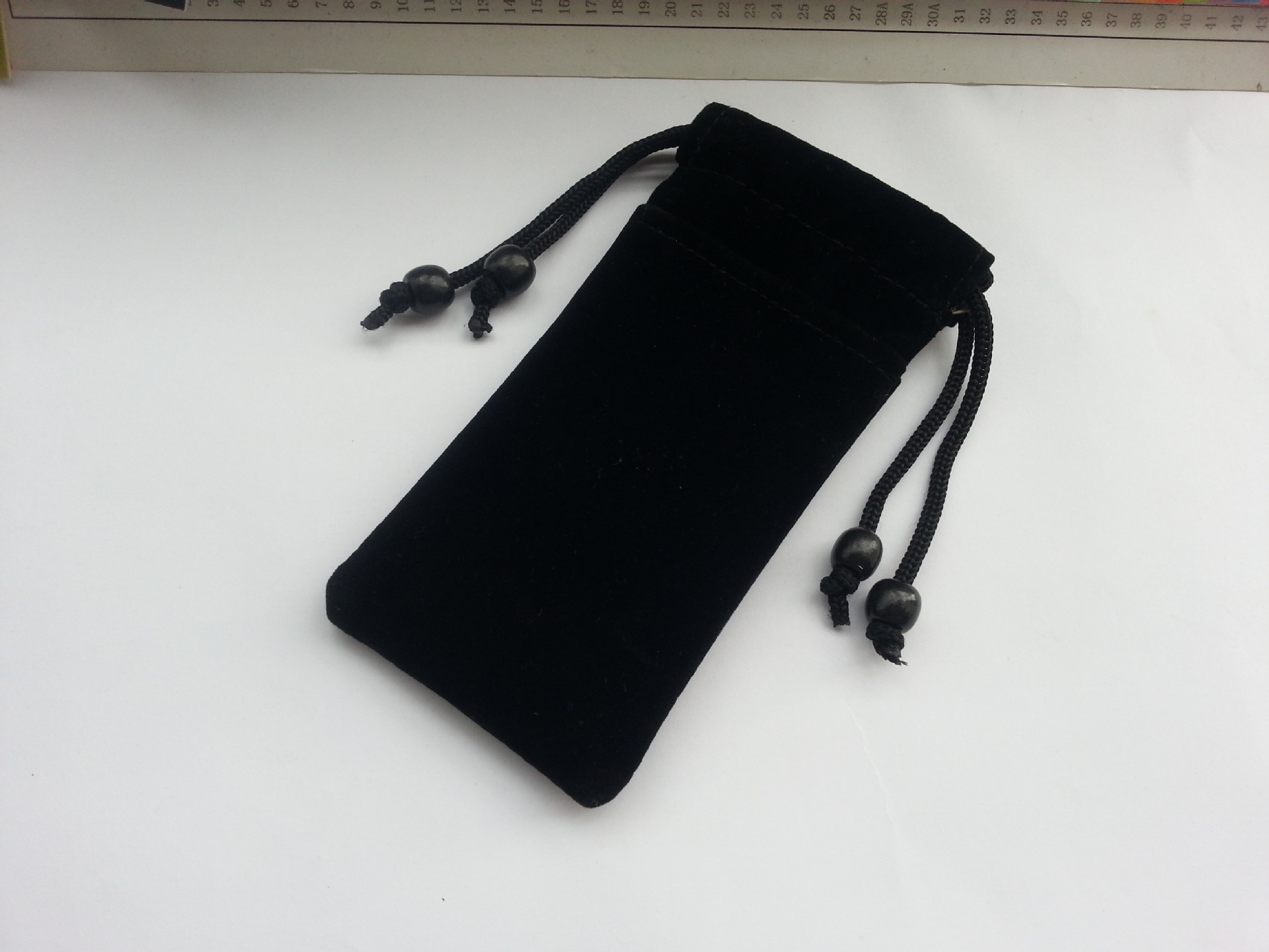 2018新款绒布束口袋拉绳手机防辐射 手机信号屏蔽袋防消磁防扫描