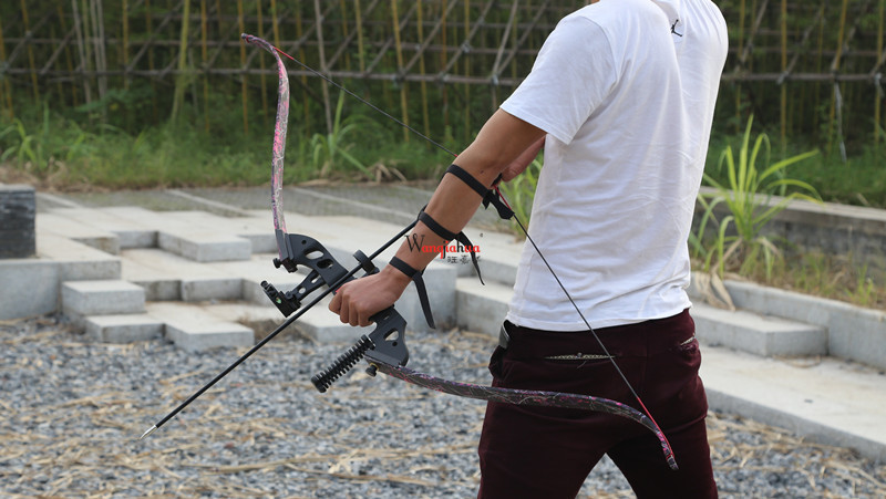 美式狩猎反曲弓竞技射箭比赛弓景区箭馆弓箭休闲娱乐射击弓