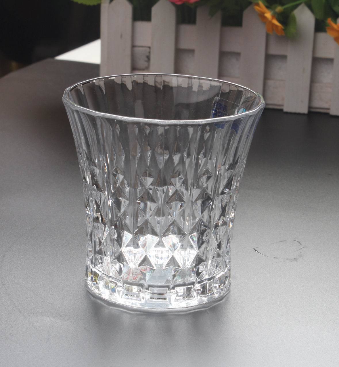 玻璃杯钻石形酒吧啤酒杯钻石威士忌酒杯玻璃杯水杯果汁杯泡茶杯