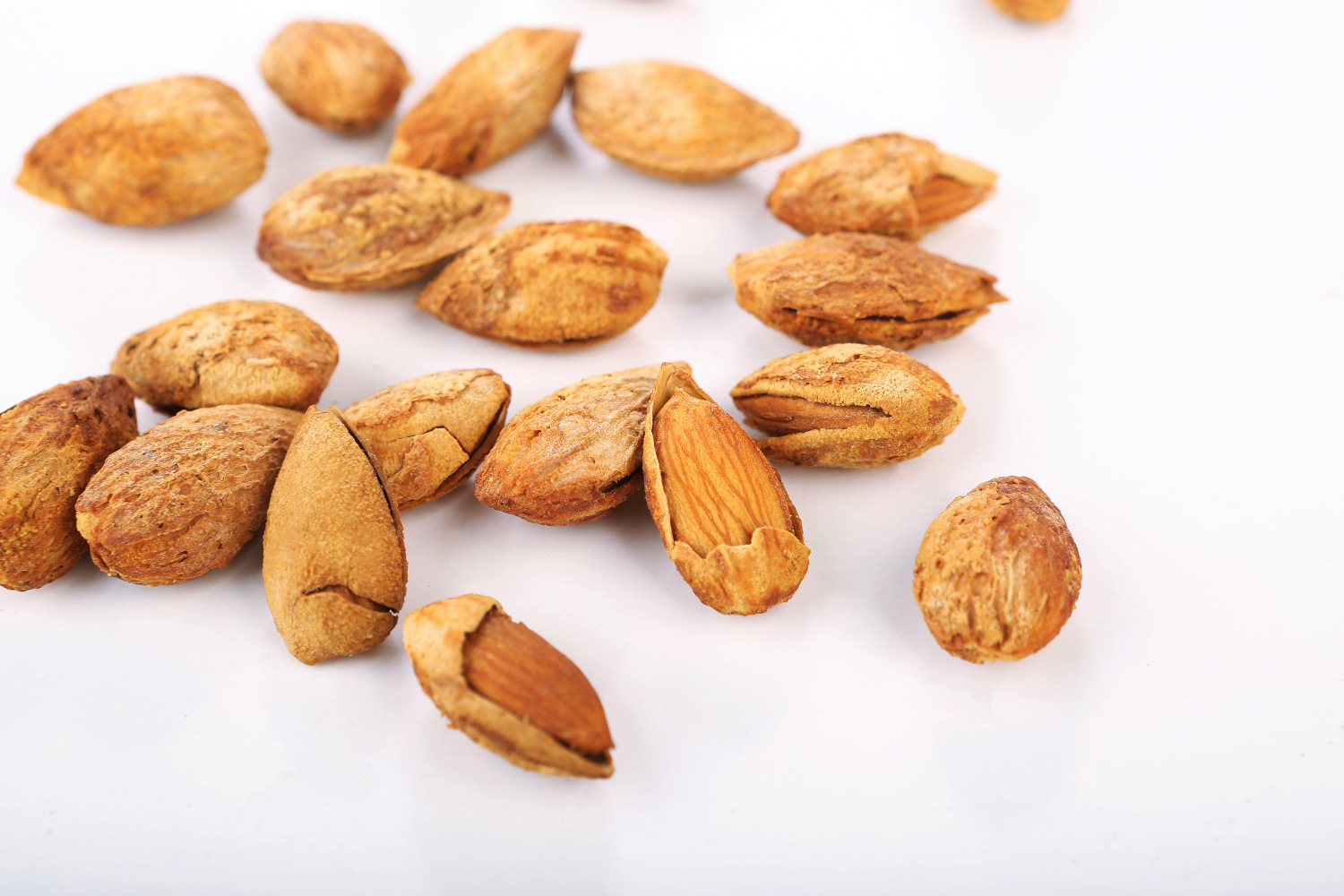 供应超薄壳奶油味开口杏仁巴旦木