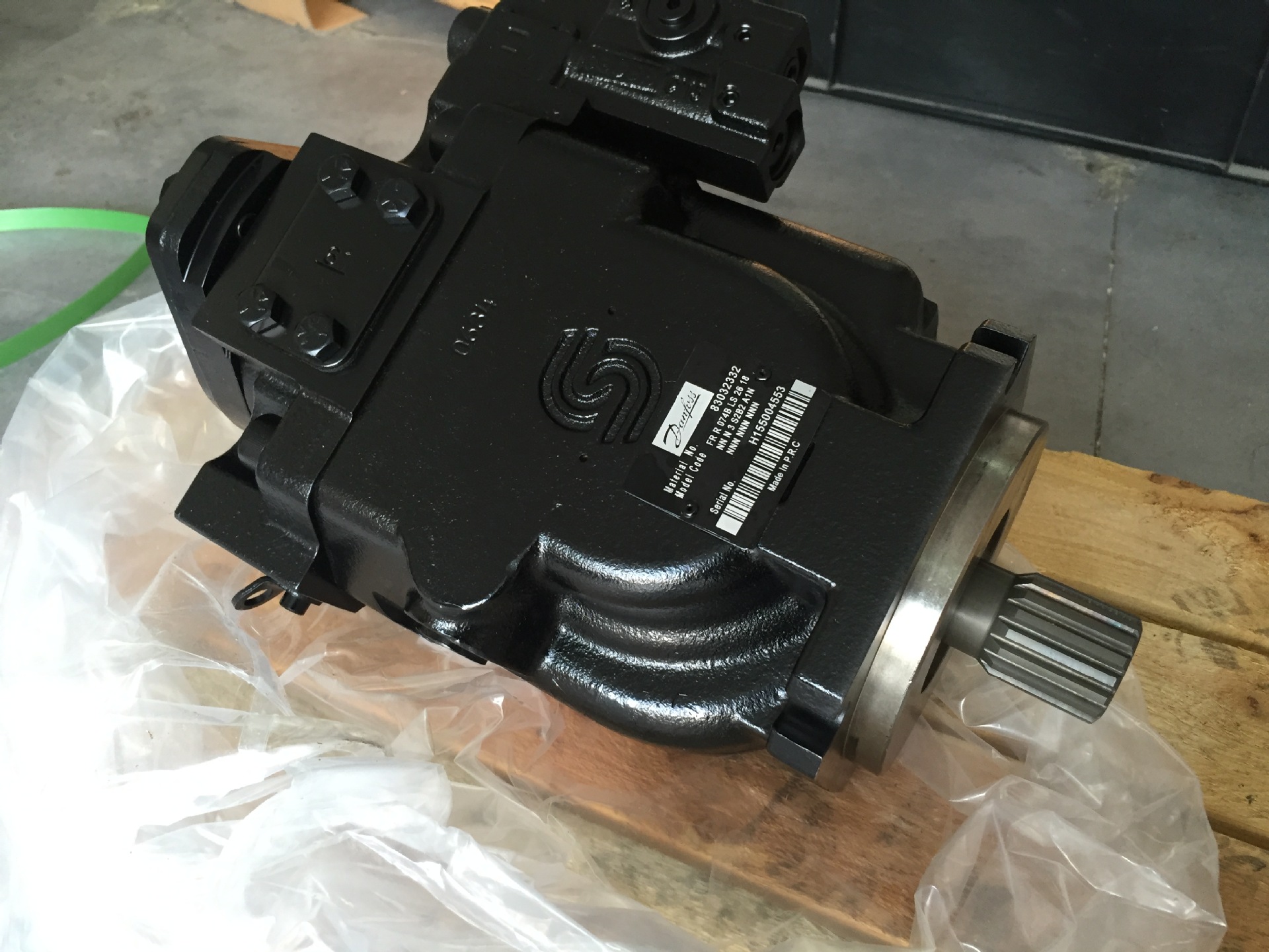 华德液压泵a8v107sr12r101f1