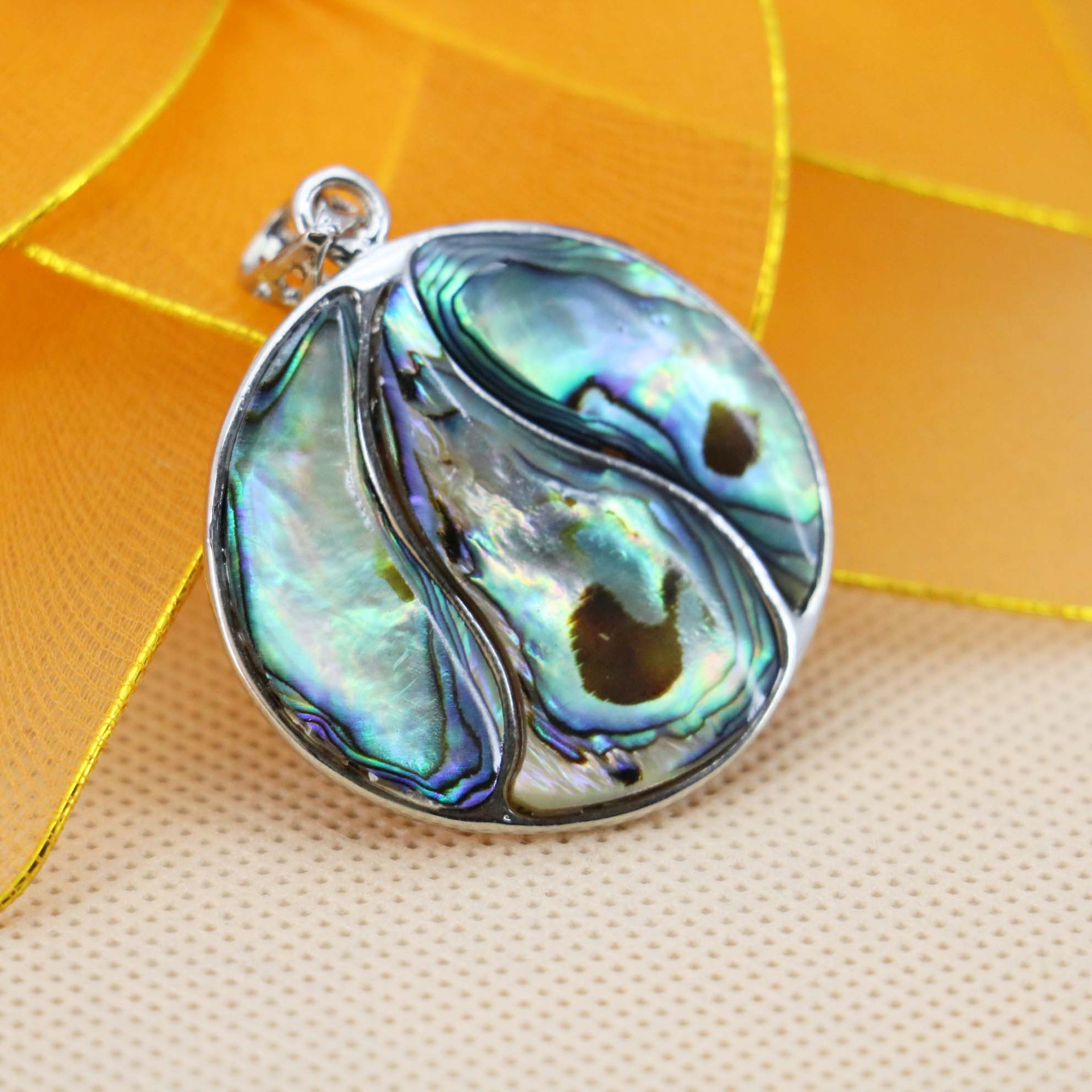 34mm天然彩贝吊坠女幸运挂饰毛衣链项链配件流行饰品礼物民.