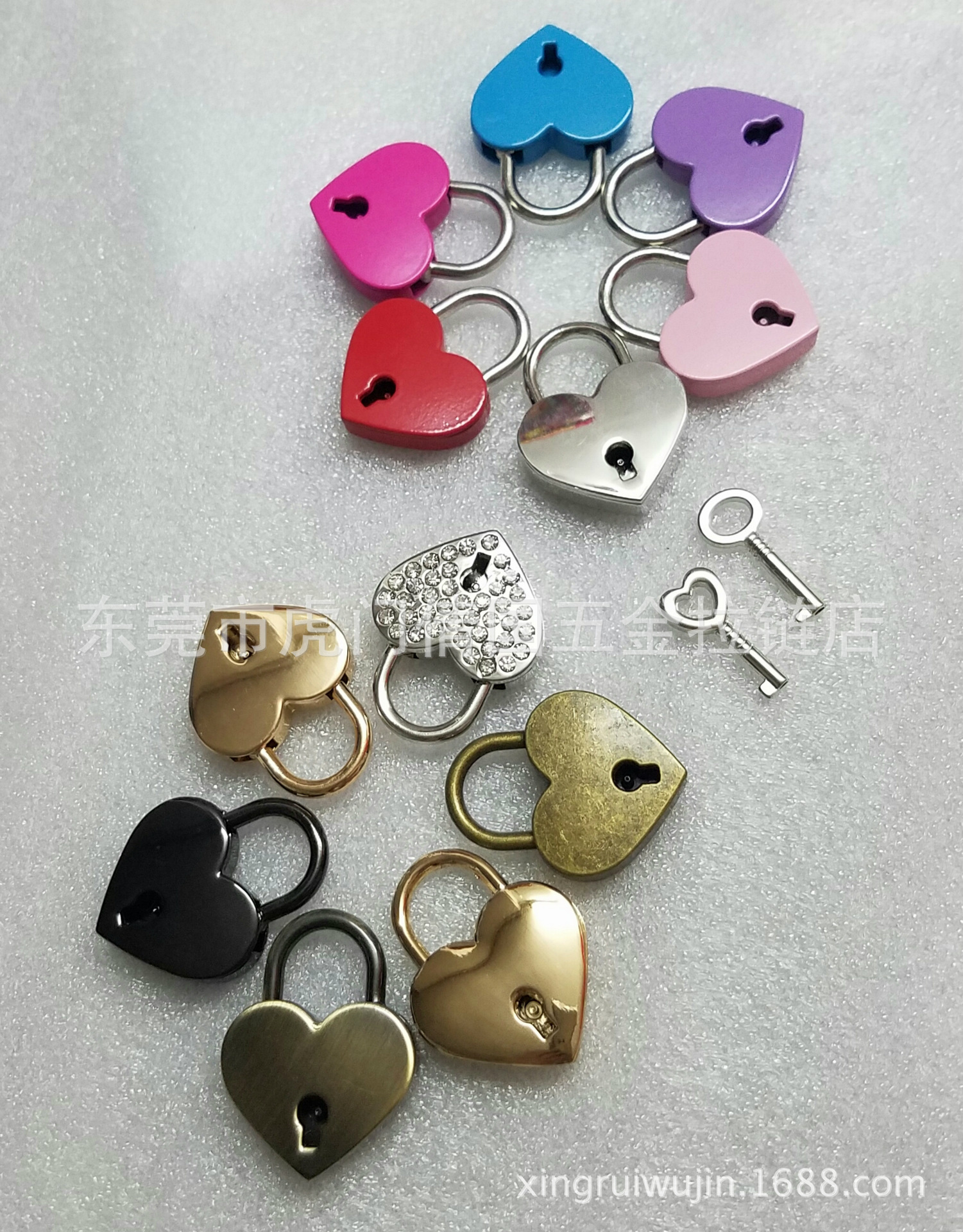 厂家直销爱心锁 桃心锁 情侣挂锁 心形挂锁 镶钻心形锁 方形锁