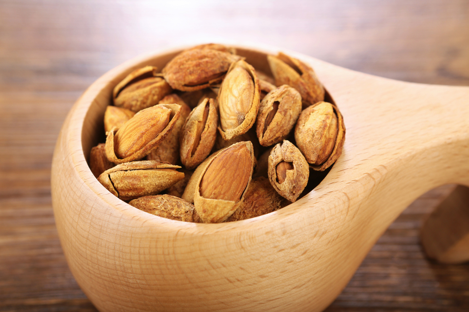 奶油口味np巴旦木500g袋装 美国大杏仁带壳干果零食一件代发