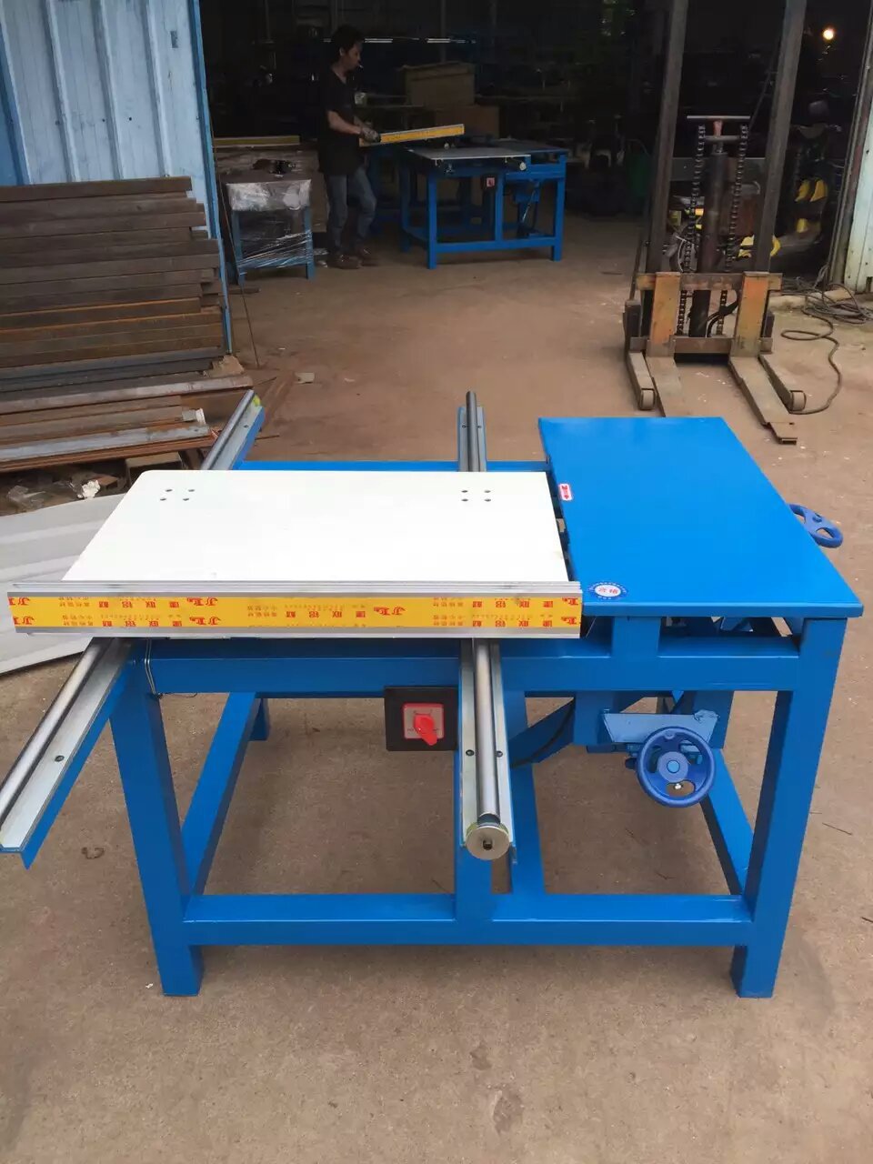 供应元成创简易推台锯 木板开料机 木工锯板机 90推台设备