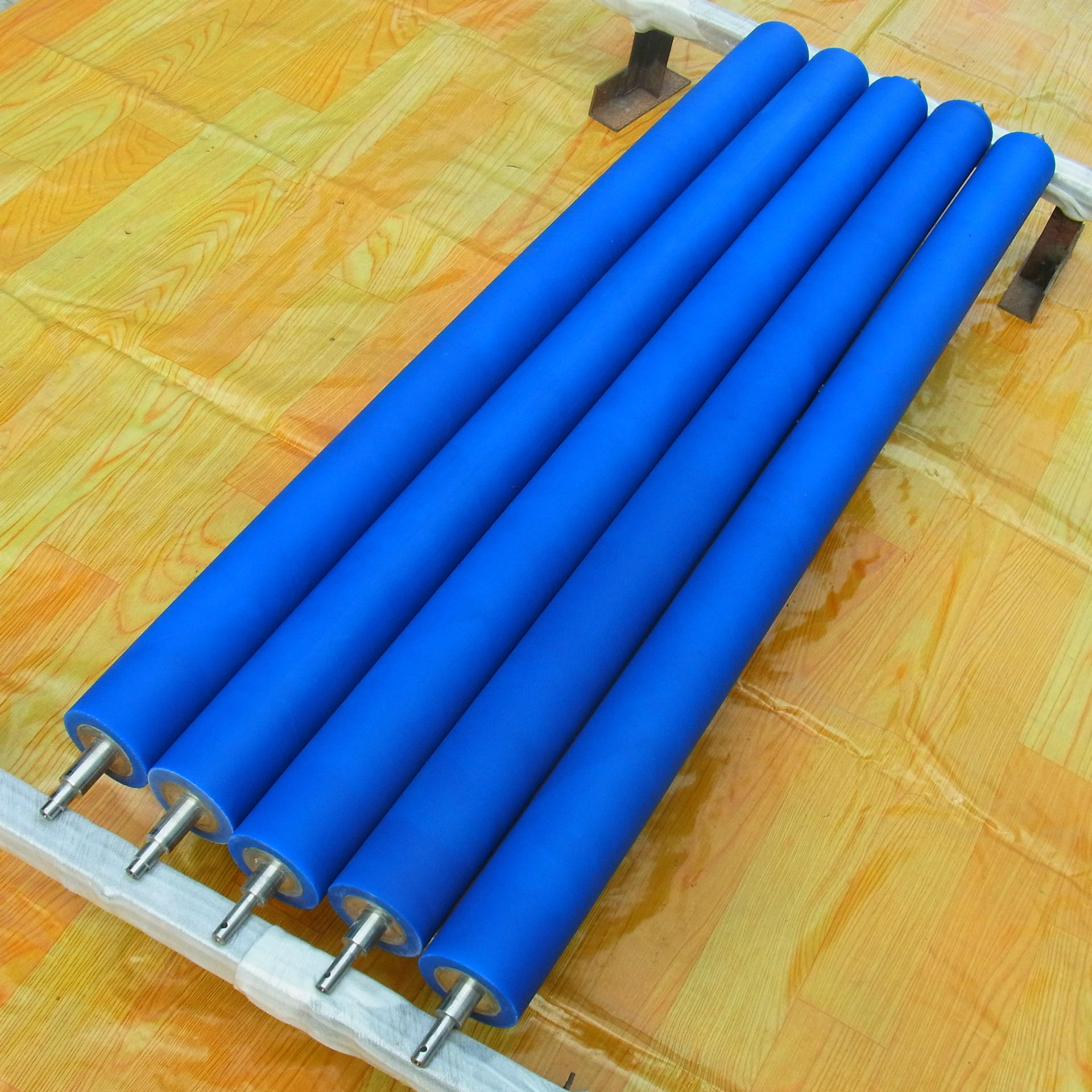 自主供应高连硅胶棍 压辊除尘导电辊 复膜机粘尘硅胶辊