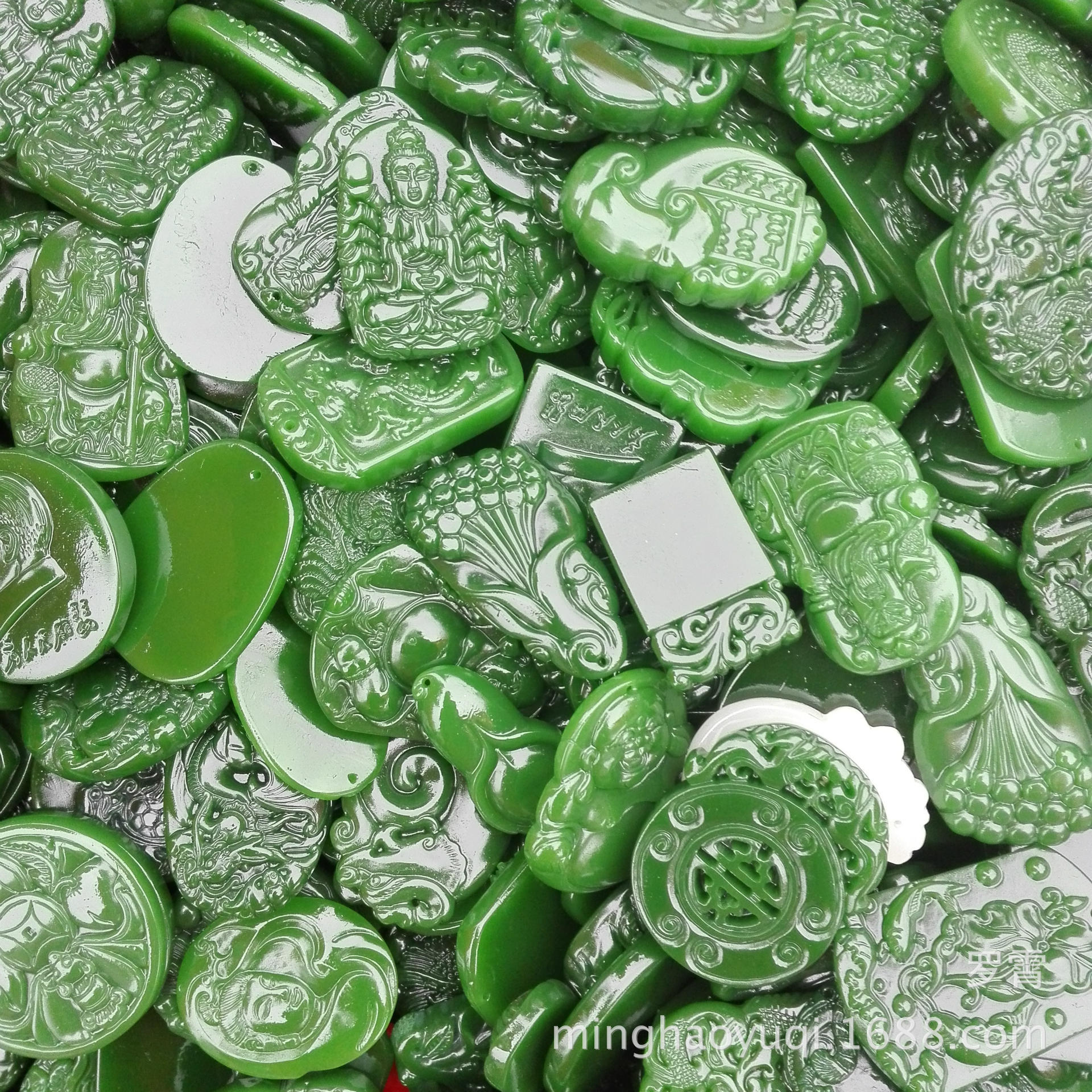 年底促销 新疆和田碧玉外蒙料镂空牌子平安无事牌碧吊坠挂件