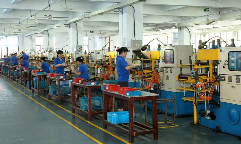 车间一角---硫化成型