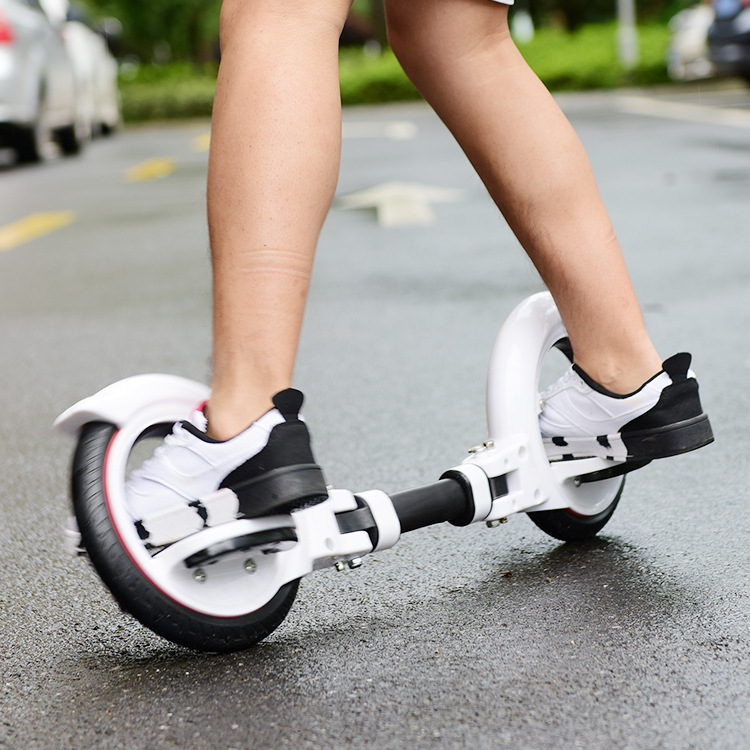 厂家批发蛇形活力板现货成人两轮滑板耐磨减震骑健滑板车