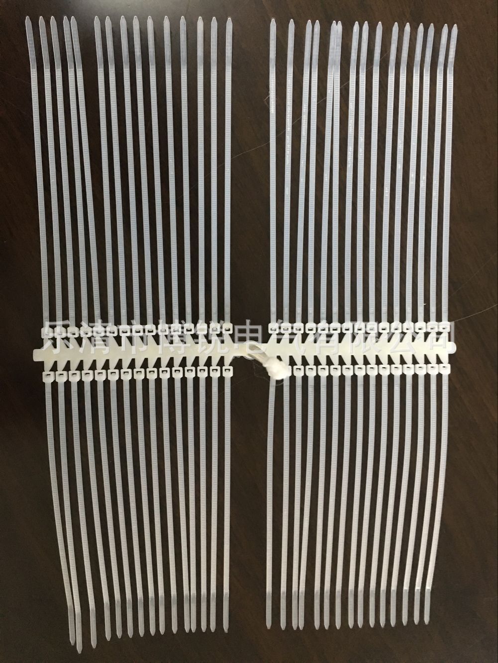 模具扎带模具尼龙扎带模具线卡模具膨胀管模具专业