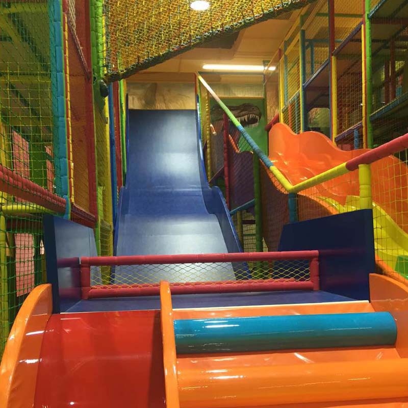 新款游乐设备 魔鬼大滑梯 红色垂直木质大滑梯 儿童拓展体能训练