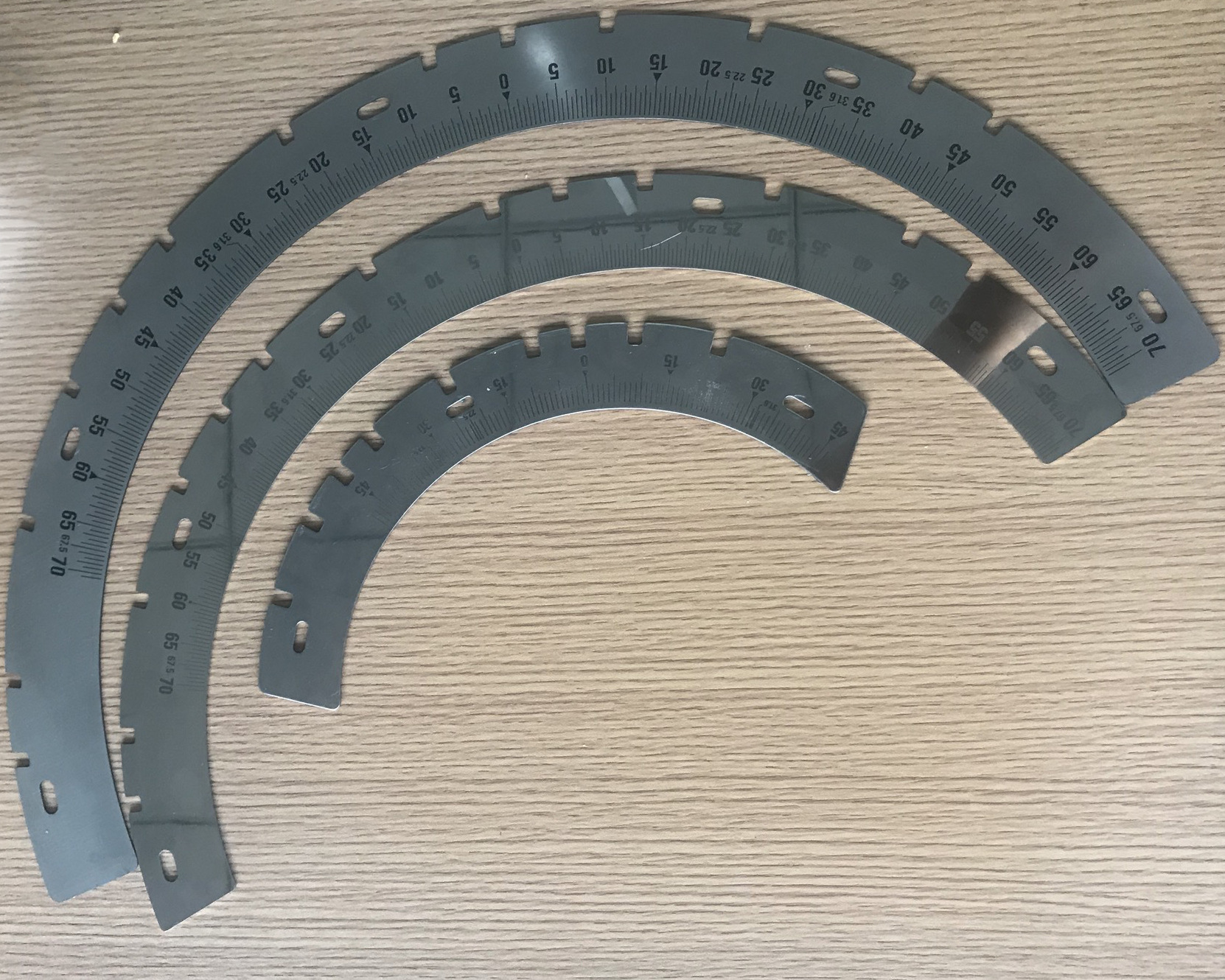 铝材激光切割 苏州激光切割加工 激光打标加工 异形刻度尺