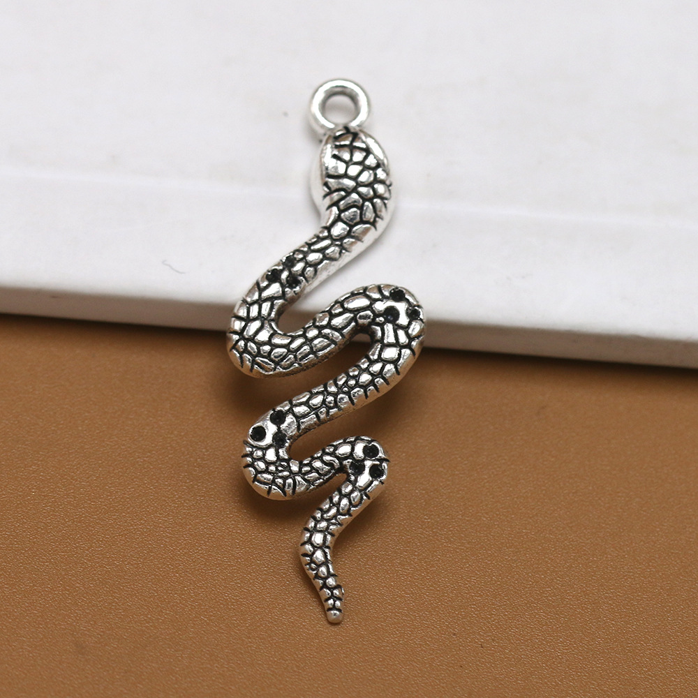 diy饰品配件 古银色蛇形吊坠 zakka风 十二生肖之蛇 手工配件批发