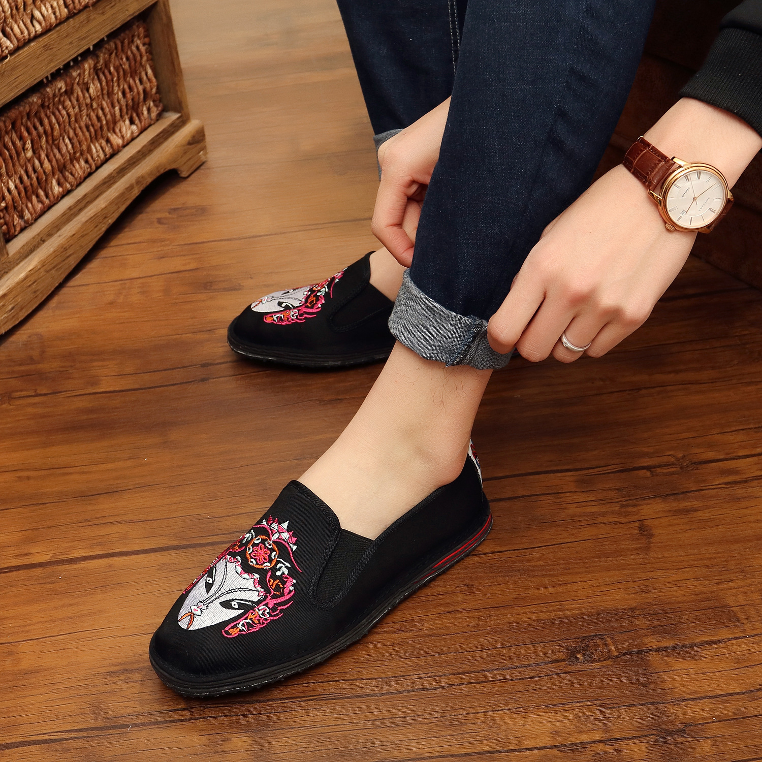 518-28 男士绣花鞋低帮千层底套脚一脚蹬平底防滑休闲布鞋