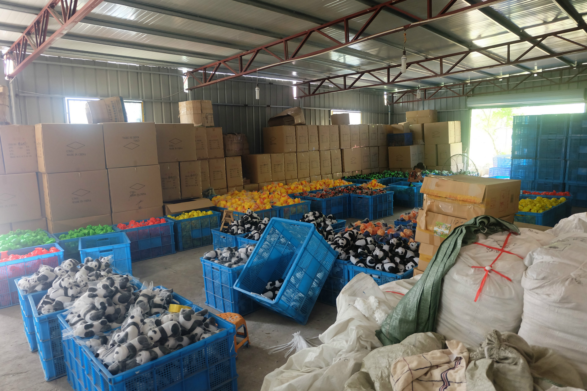 搪胶玩具厂家直销 儿童环保软胶发泄玩具 飞马捏捏响玩具