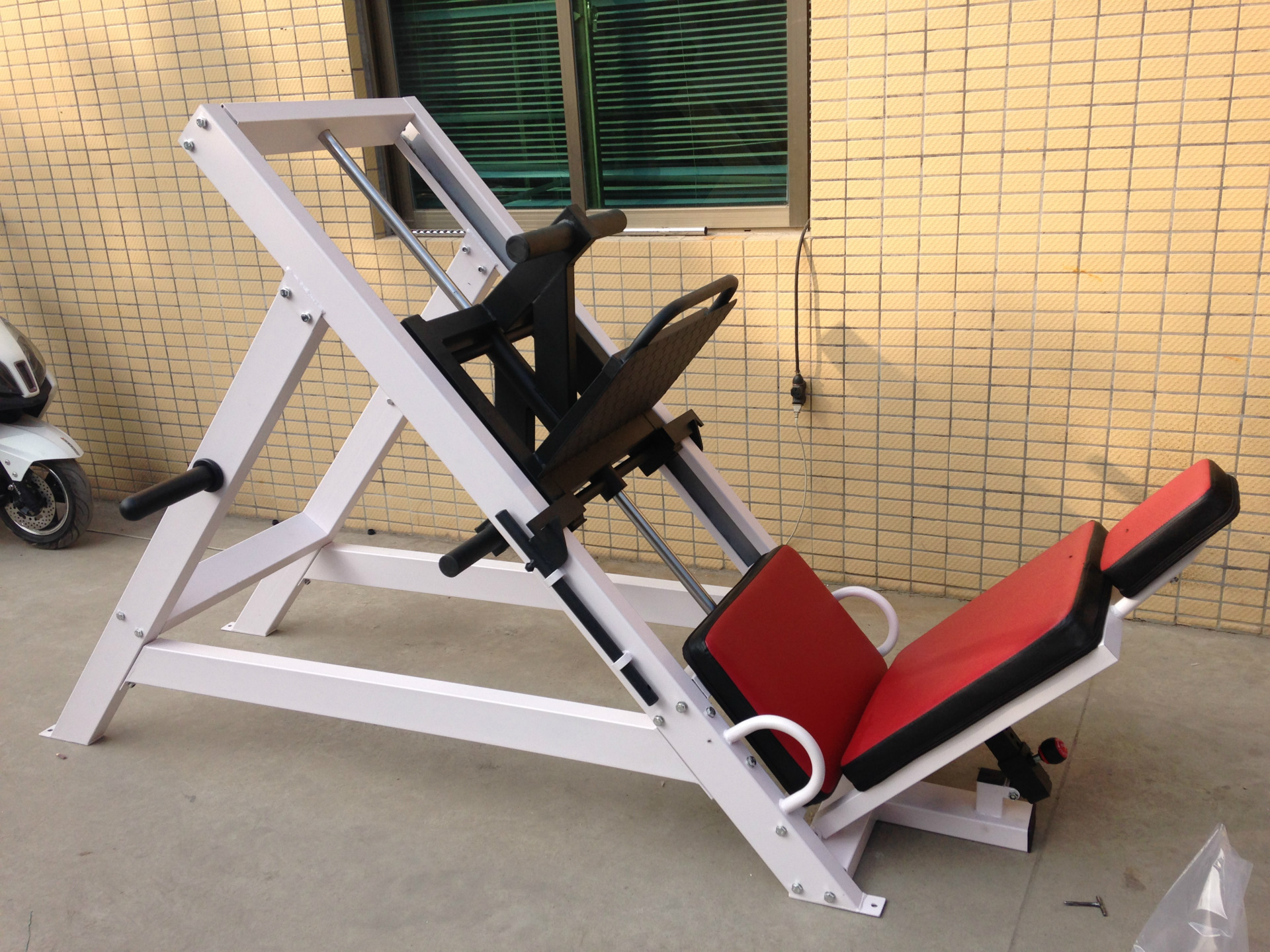 倒蹬腿腿训练机厂家供应运动健身房专业训练设备腿部训练器械