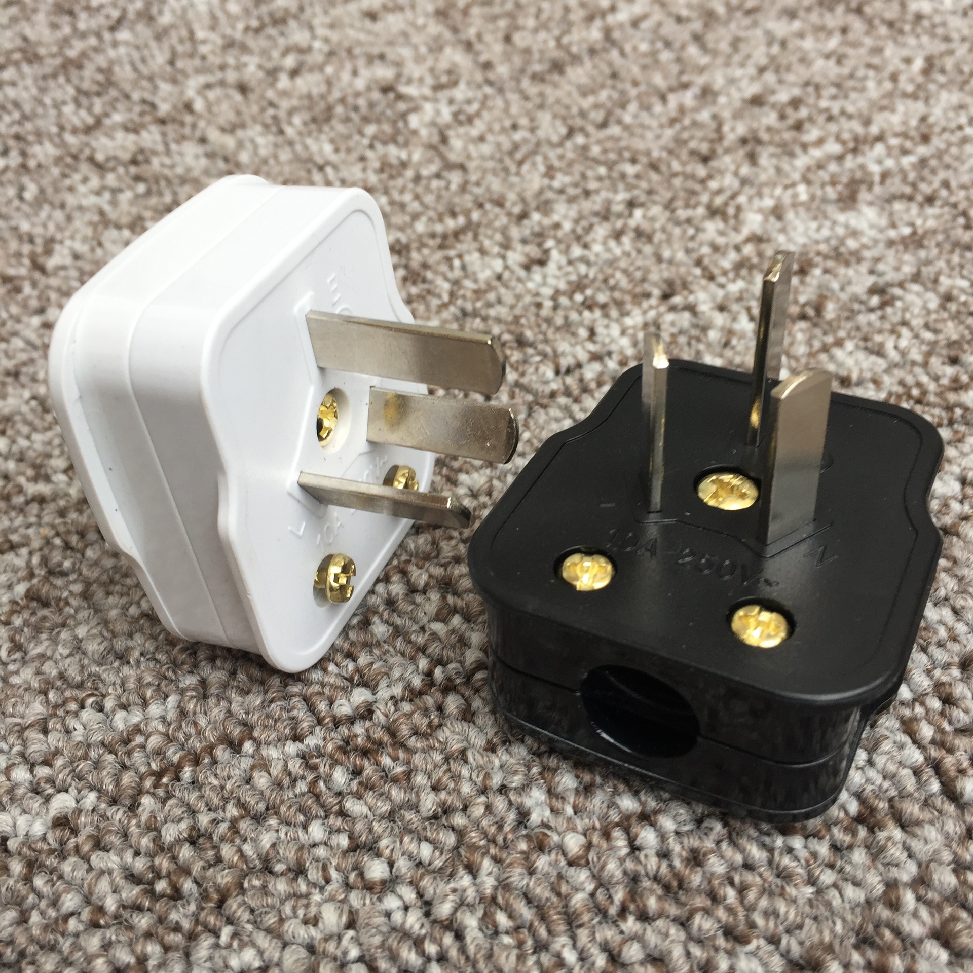 接线澳大利亚插头