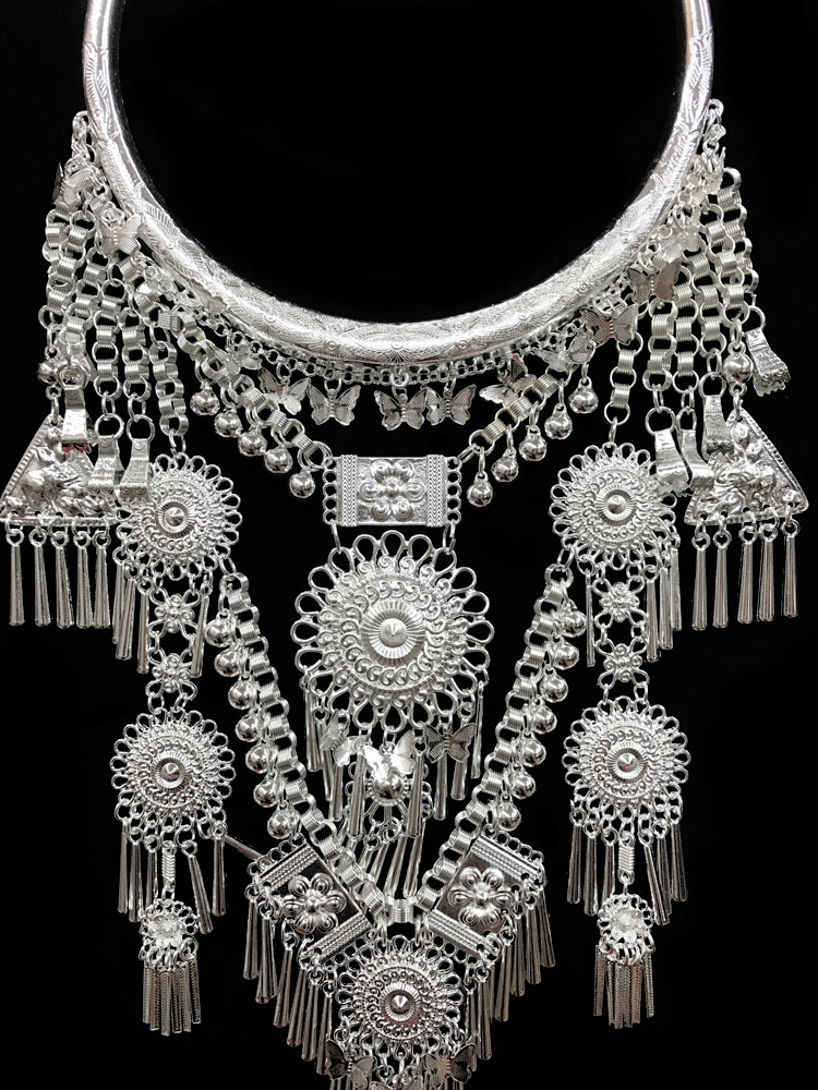 兰蝶民族风夸张大项圈苗族长项链苗银饰品演出拍摄挂件厂家批发