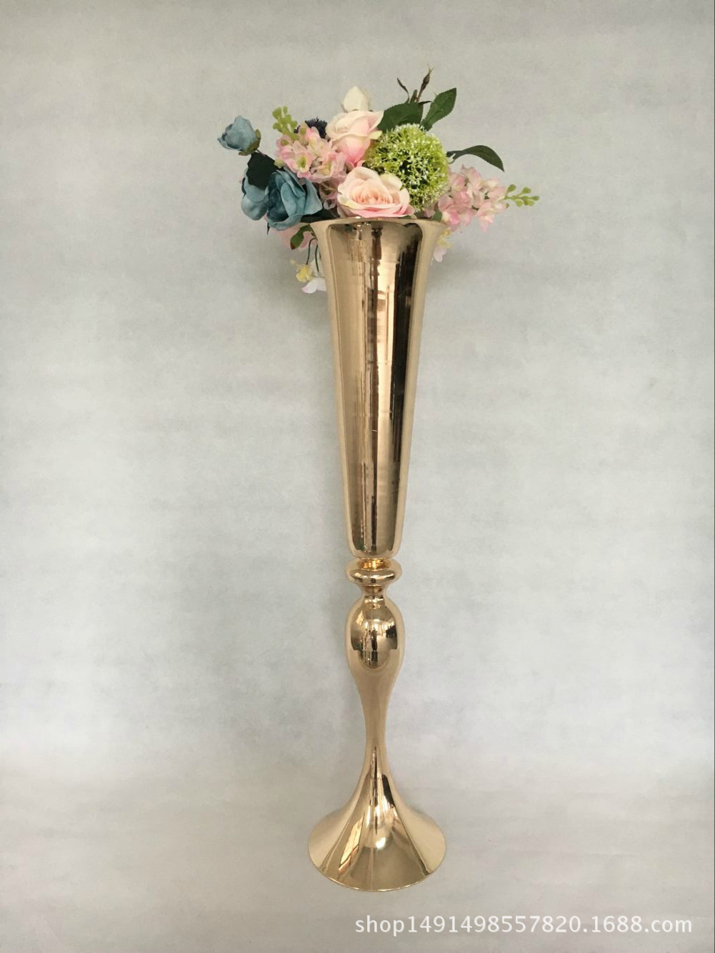 2020新款婚庆道具路引电镀金色喇叭t台路引婚礼主桌花瓶装饰摆件