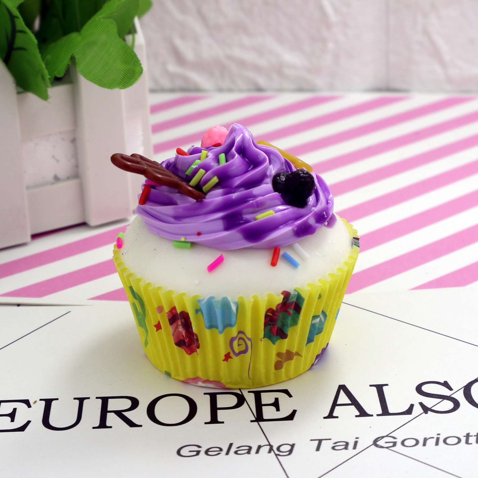 跨境新品pu squishy奶油纸杯蛋糕 热销慢回弹解压玩具厂家现货发