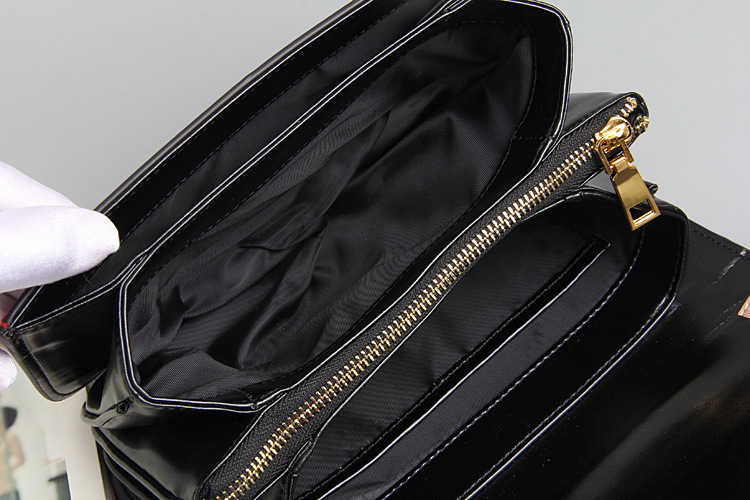 真皮女包韩版风范 光面皮大圆扣单肩斜挎手提牛皮女包 一件代发