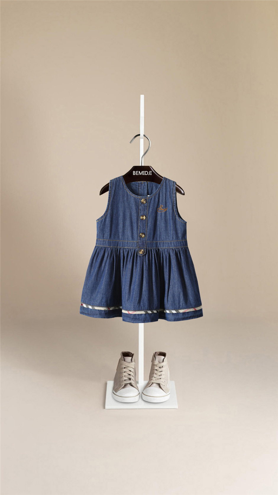 夏季女童连衣裙无袖背心时尚中小童潮版凉爽型可爱纯色儿童公主裙