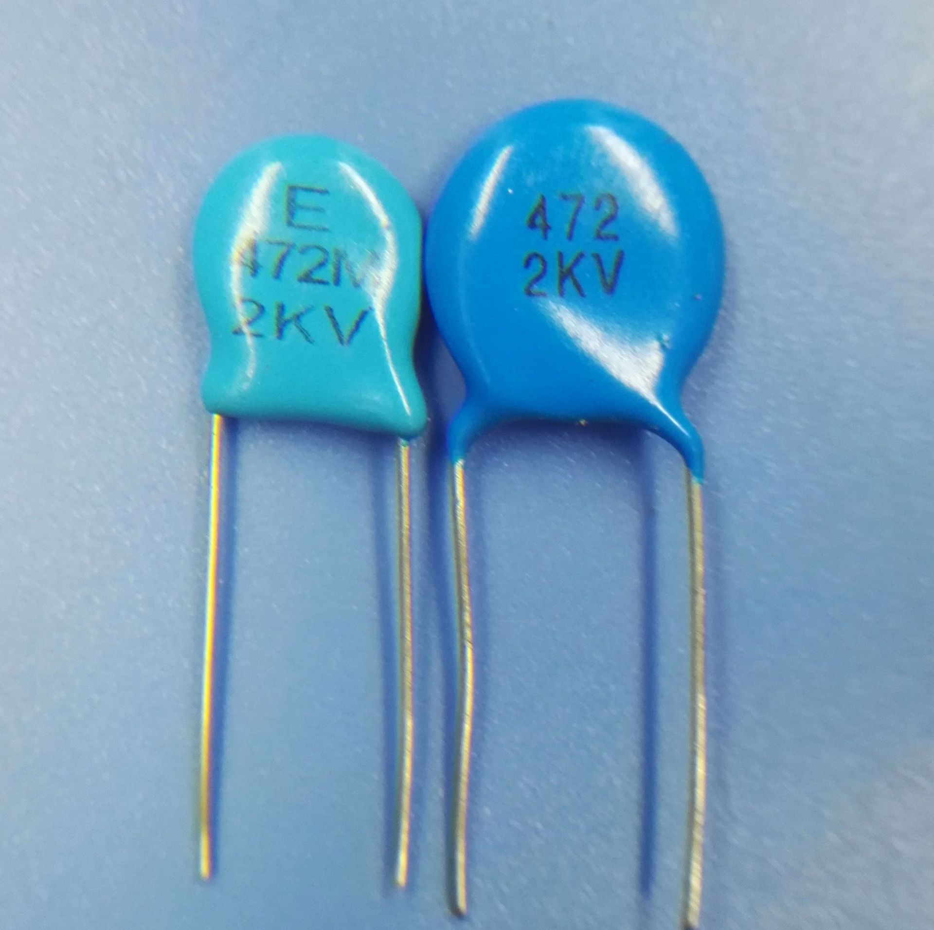 供应高压陶瓷电容 2kv332 (0.0033uf)p5mm