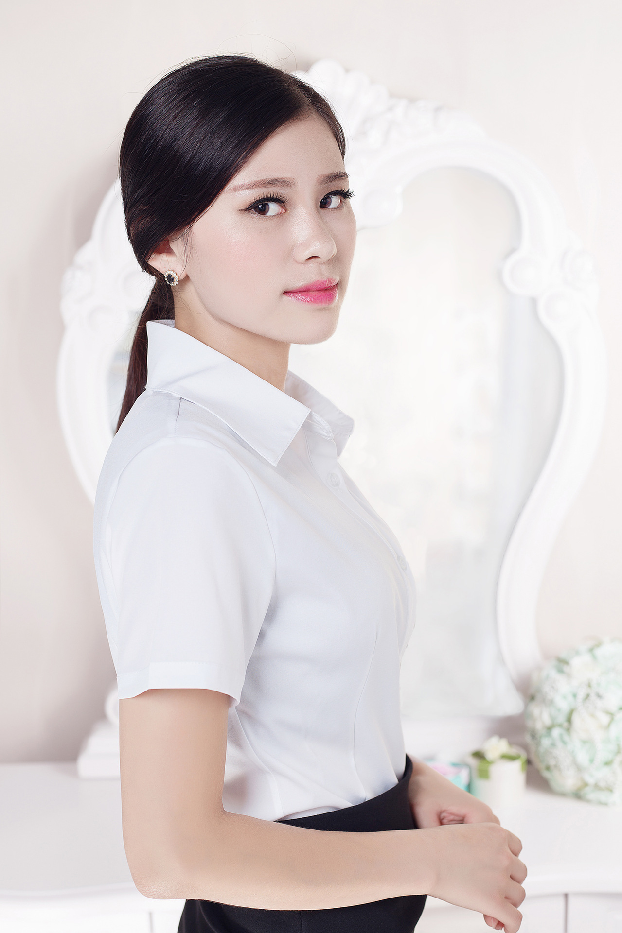 秋季职业白衬衫女长袖韩范修身ol学生衬衣大码商务正装面试工作服