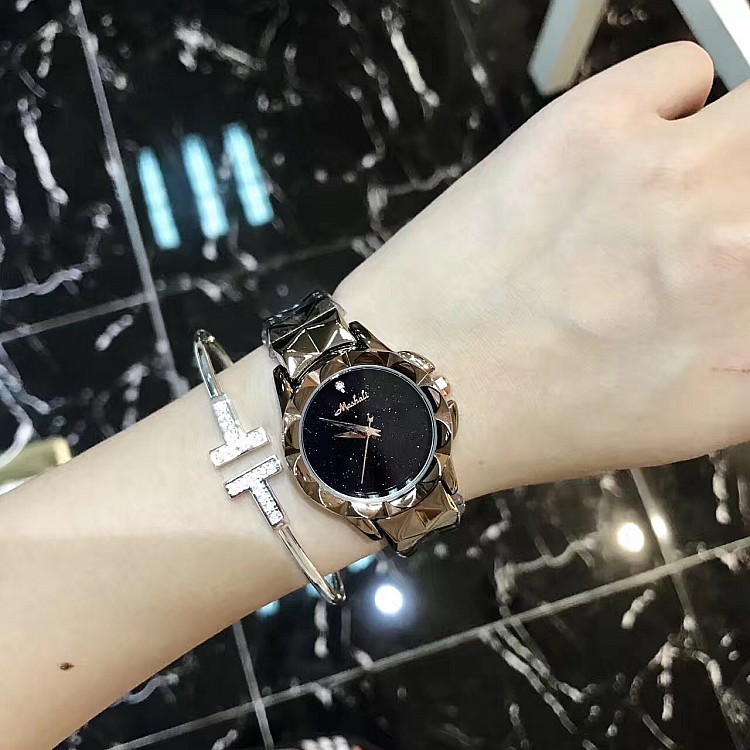 品牌:mashali 玛莎莉 简介:火爆玛莎莉_星空系列,蓝砂石星空底盘,钢带